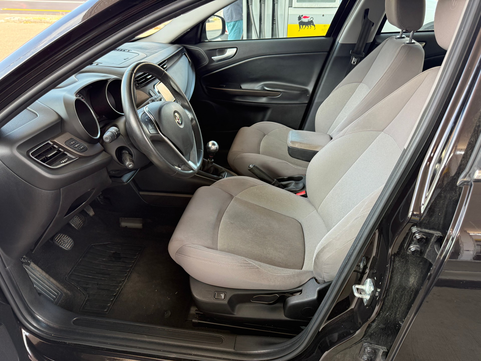 ALFA ROMEO Giulietta 2.0 JTDM Exclusive-image-9