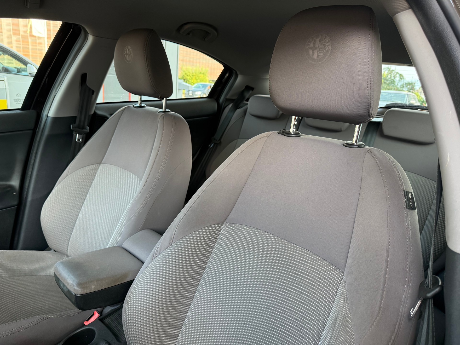 ALFA ROMEO Giulietta 2.0 JTDM Exclusive-image-12