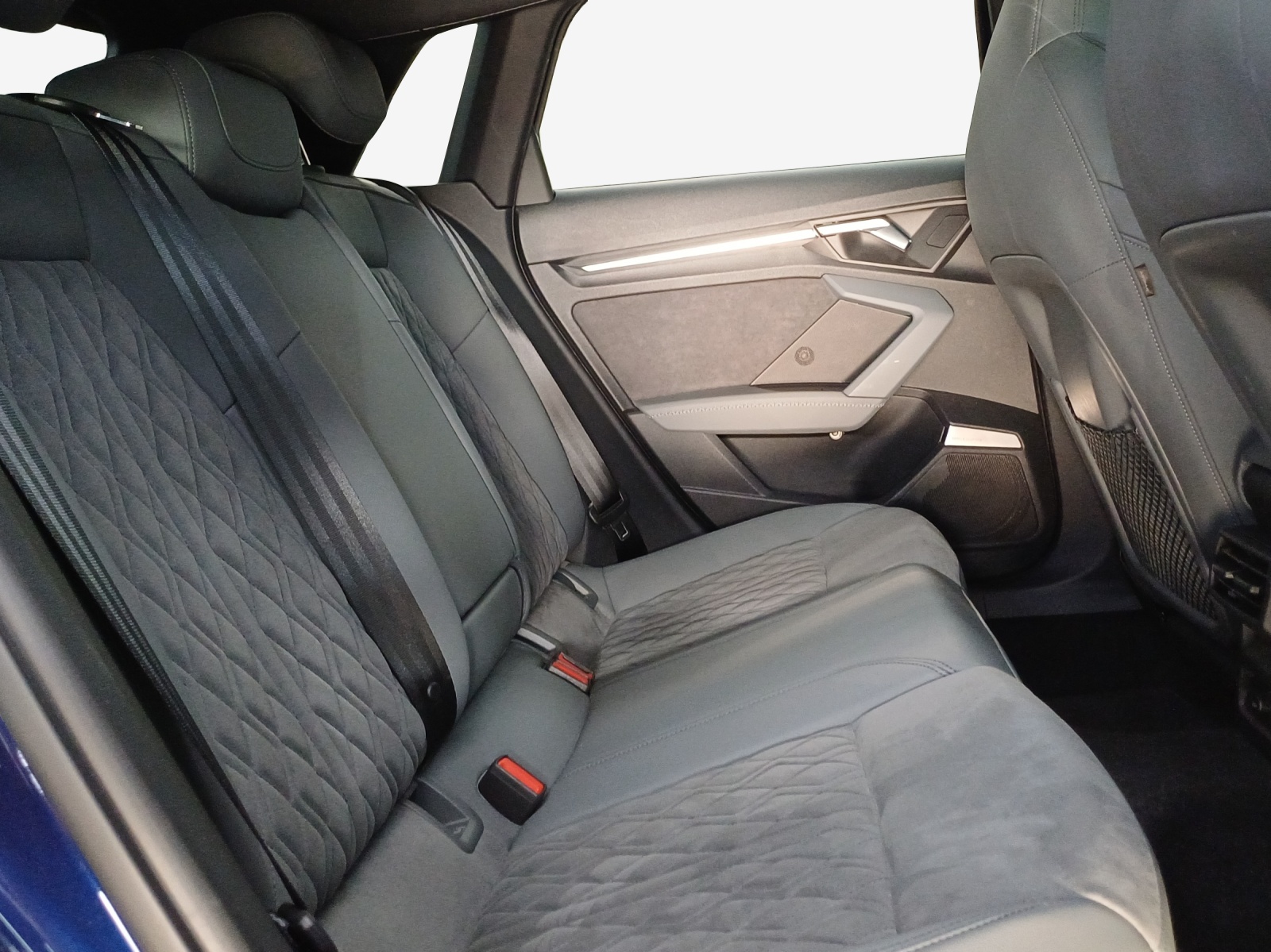 AUDI A3 Sportback 45 TFSI e S line S-tronic-image-14