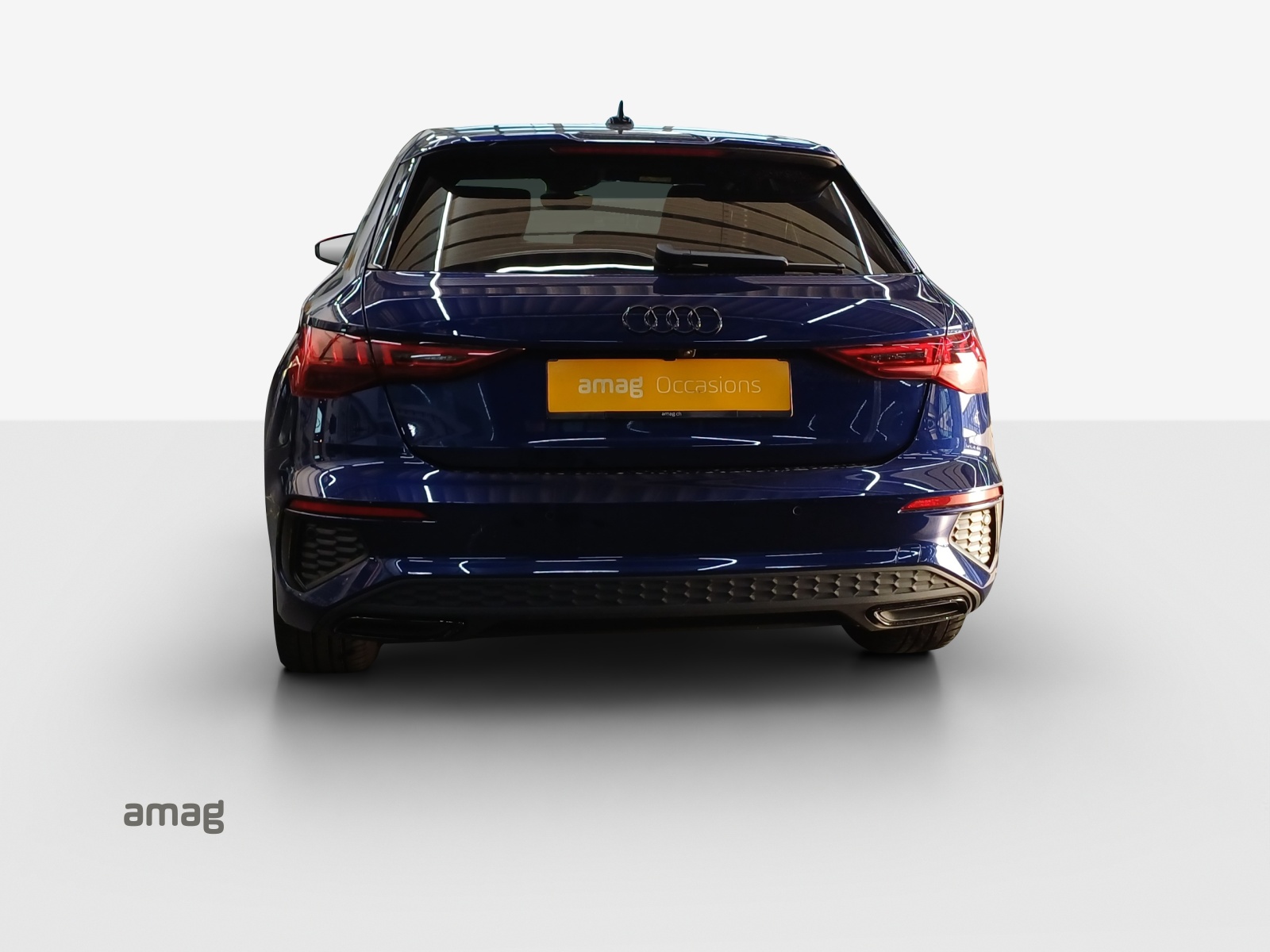 AUDI A3 Sportback 45 TFSI e S line S-tronic-image-3
