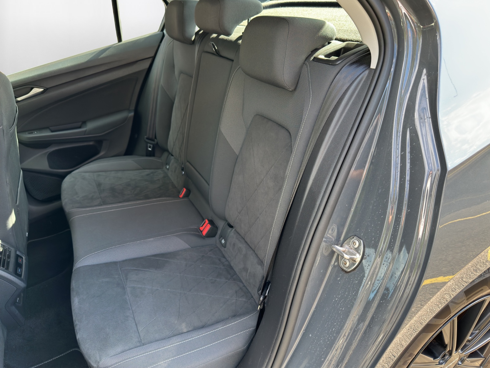 VW Golf 1.4 TSI PHEV Style-image-10