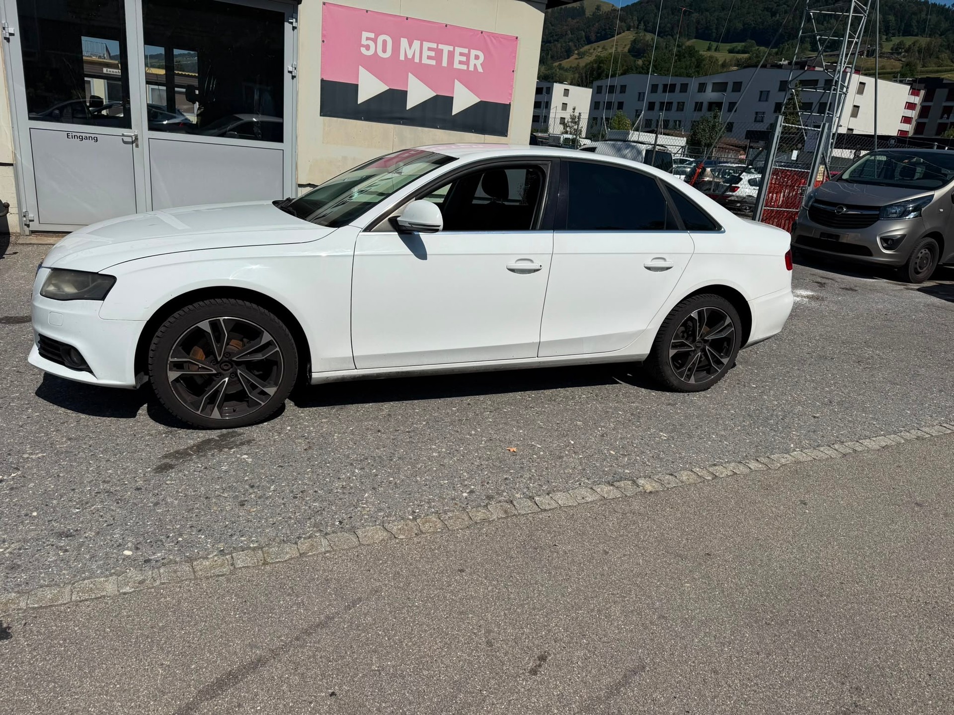 AUDI A4 Limousine 2.0 TDI-image-1