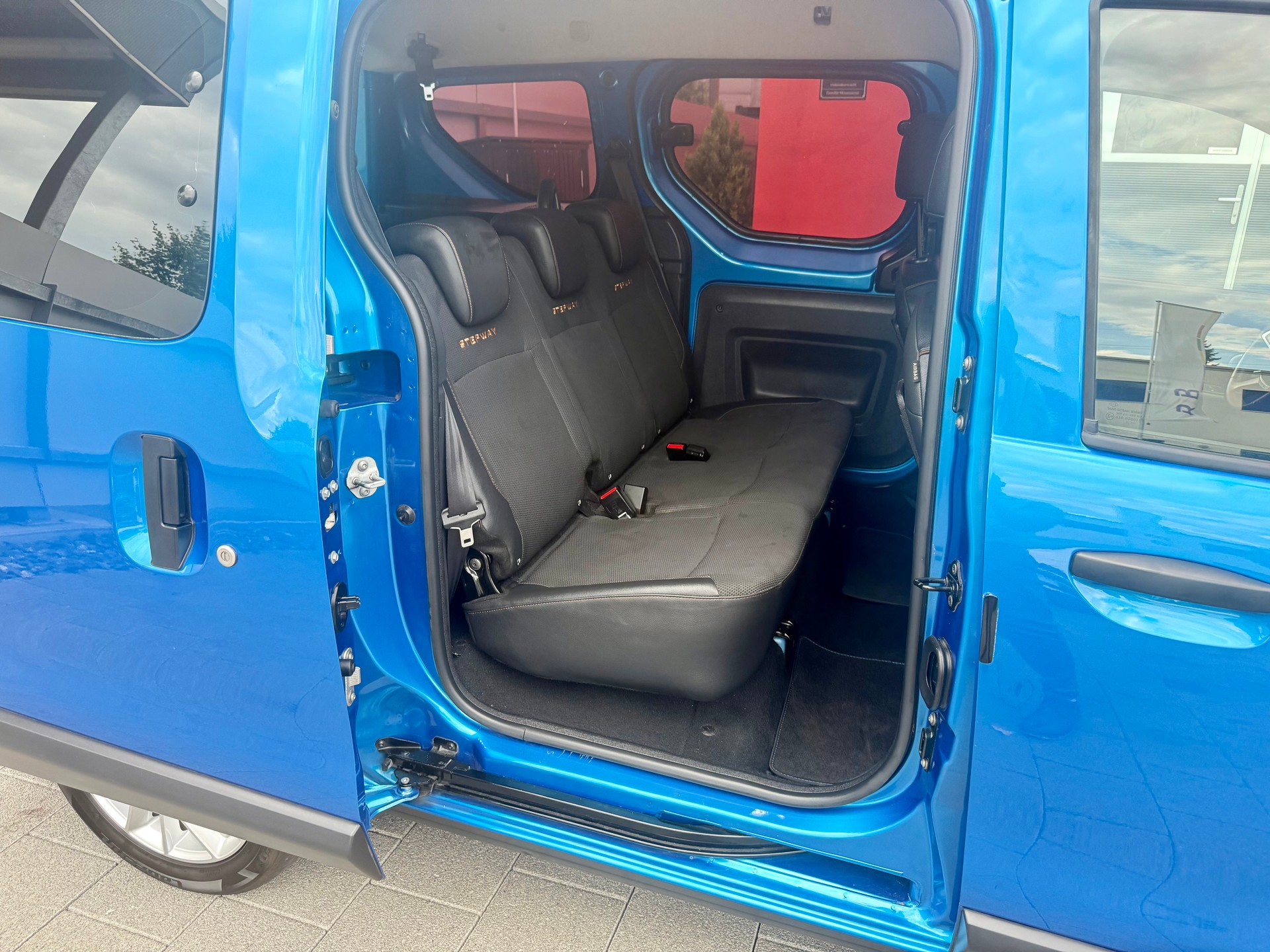 DACIA Dokker 1.2 T Stepway-image-6