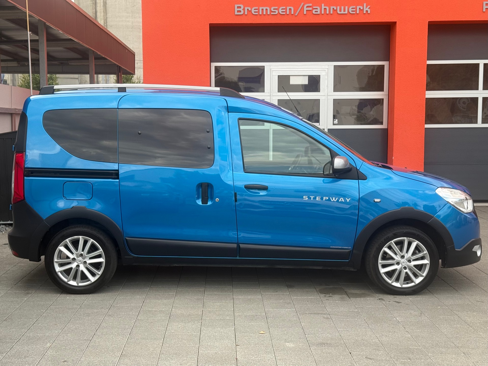 DACIA Dokker 1.2 T Stepway-image-5