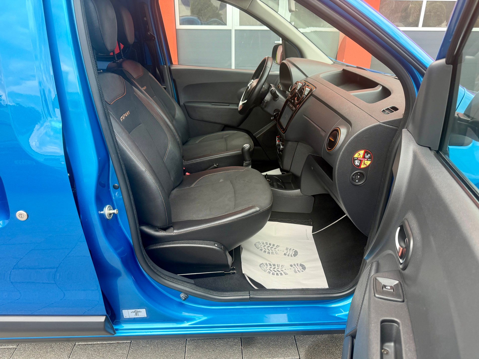 DACIA Dokker 1.2 T Stepway-image-12