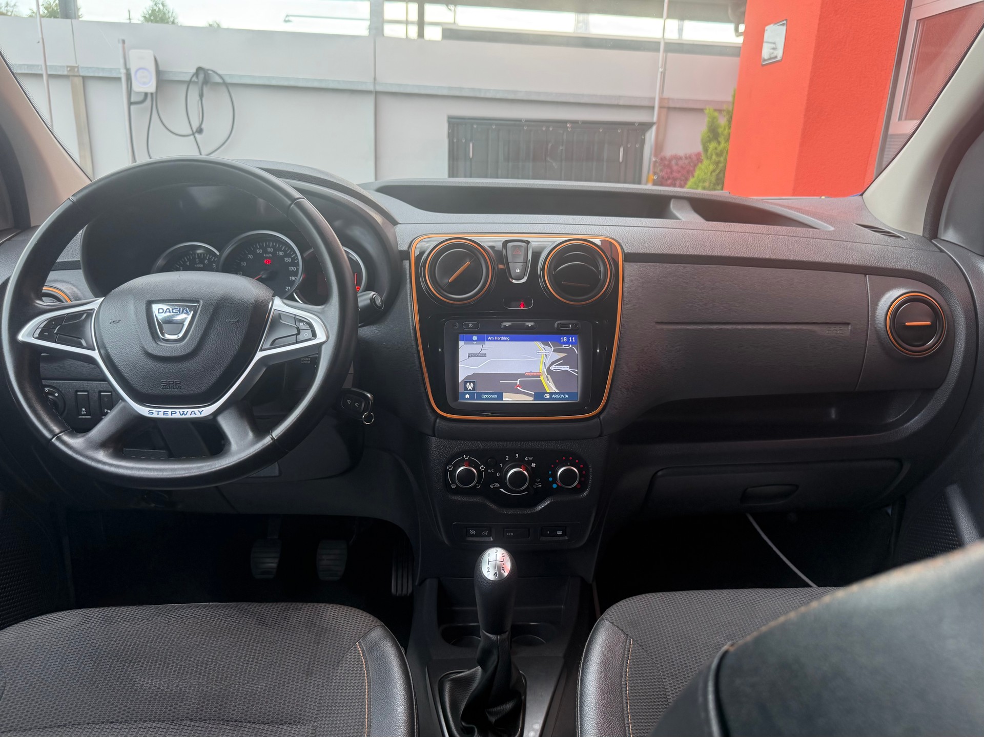 DACIA Dokker 1.2 T Stepway-image-8