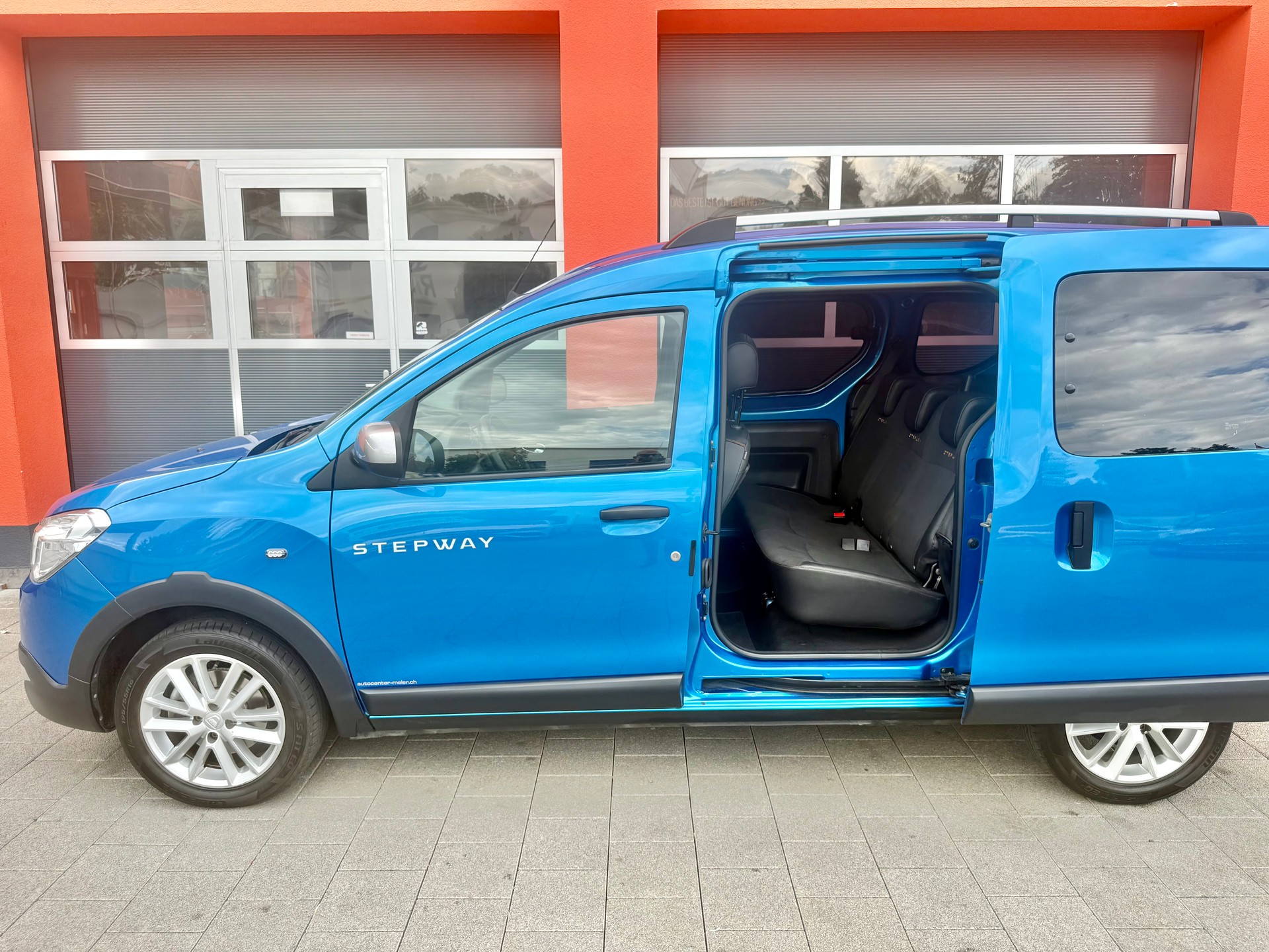 DACIA Dokker 1.2 T Stepway-image-2