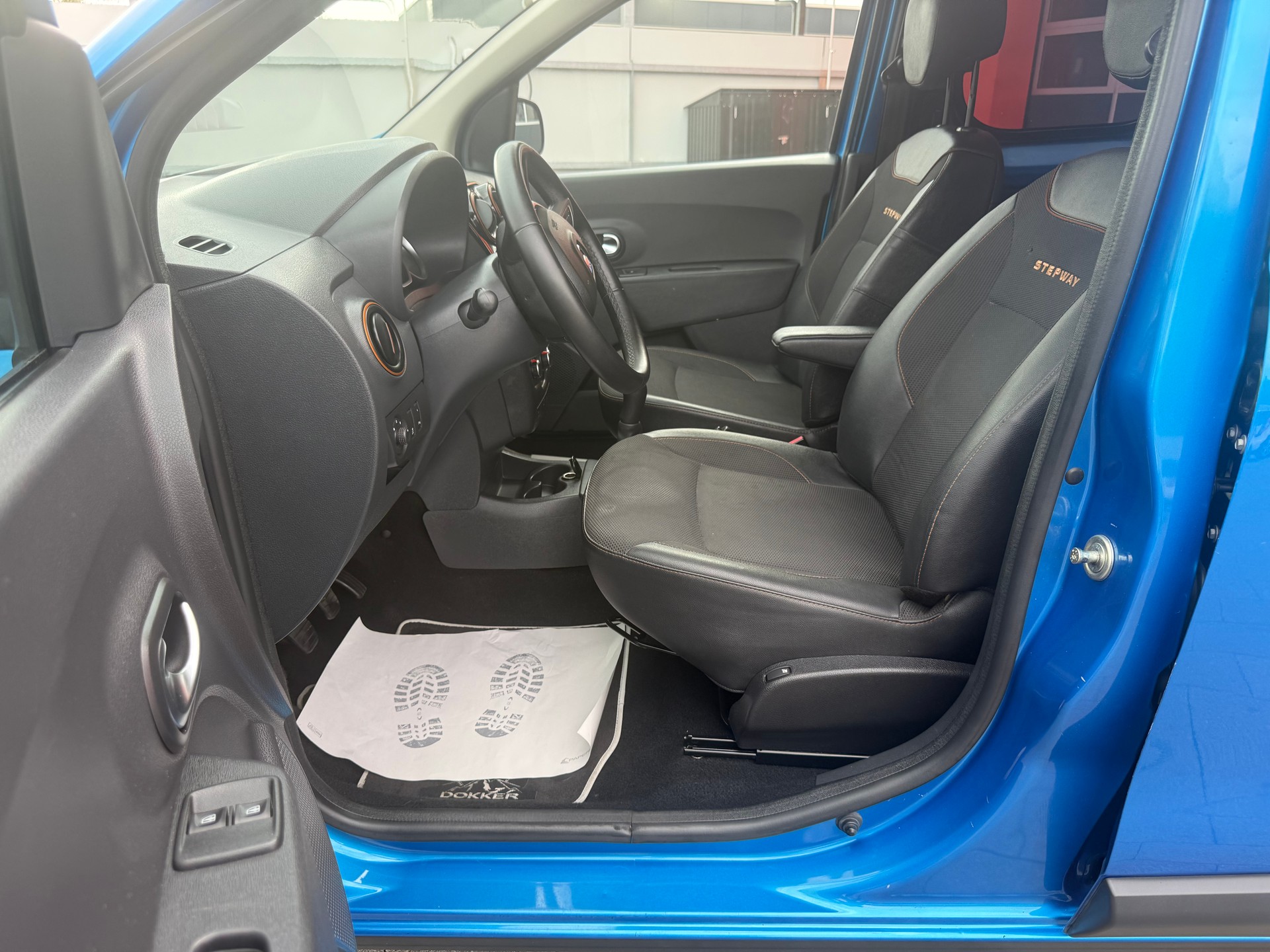 DACIA Dokker 1.2 T Stepway-image-11