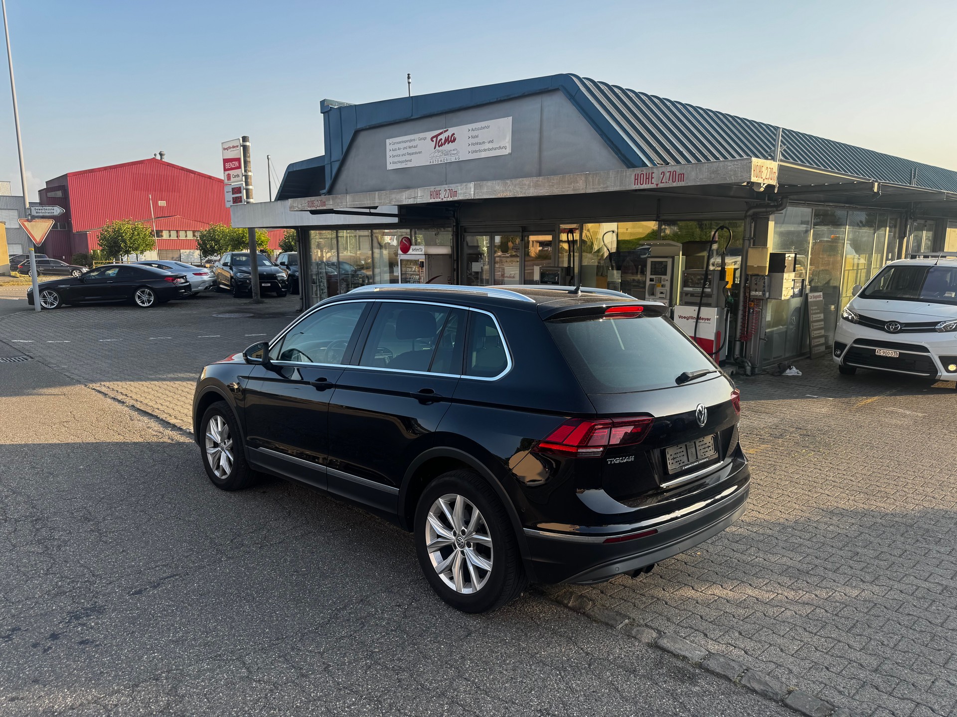 VW Tiguan 2.0TSI Highline 4Motion DSG-image-2