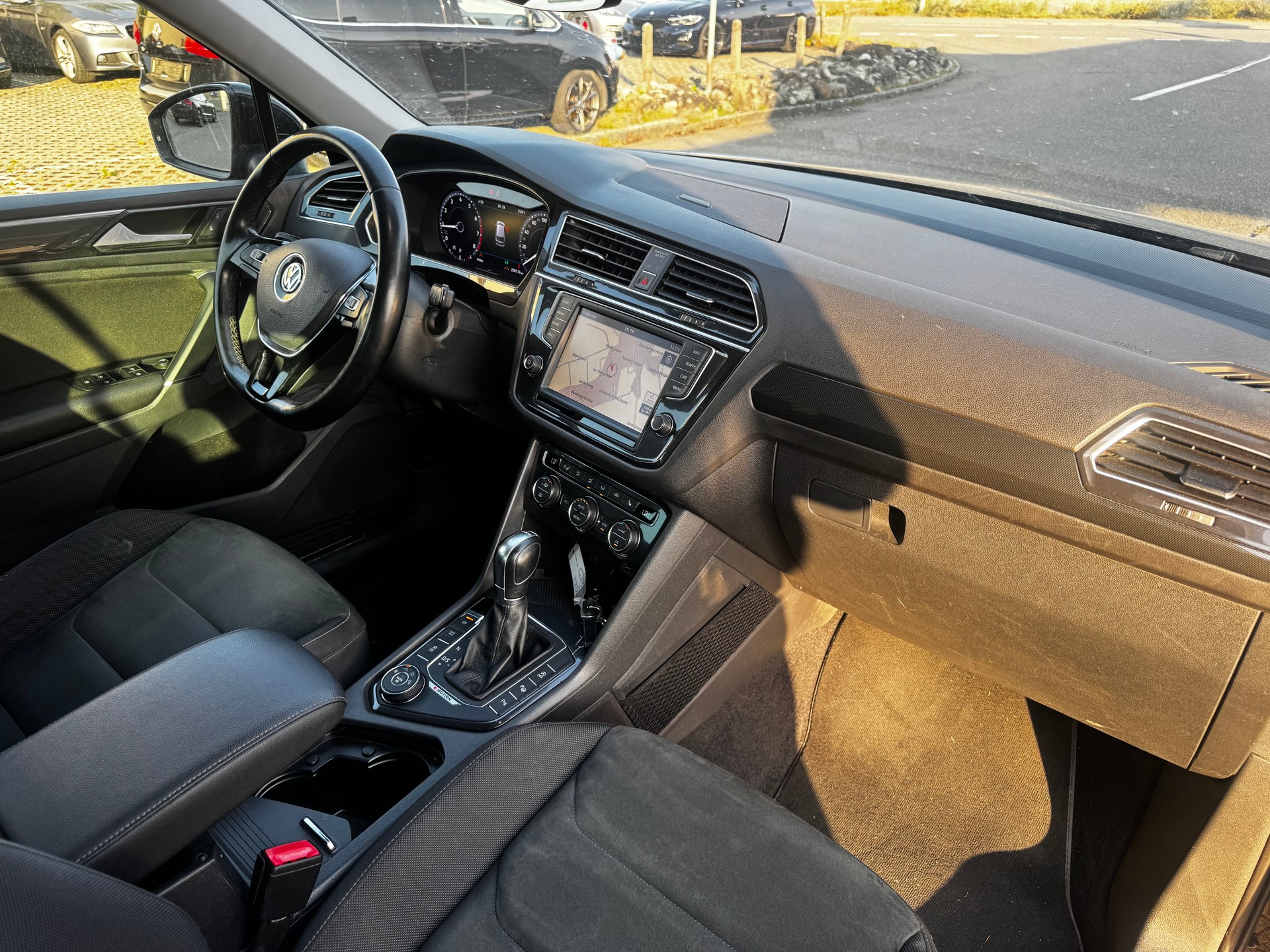 VW Tiguan 2.0TSI Highline 4Motion DSG-image-4
