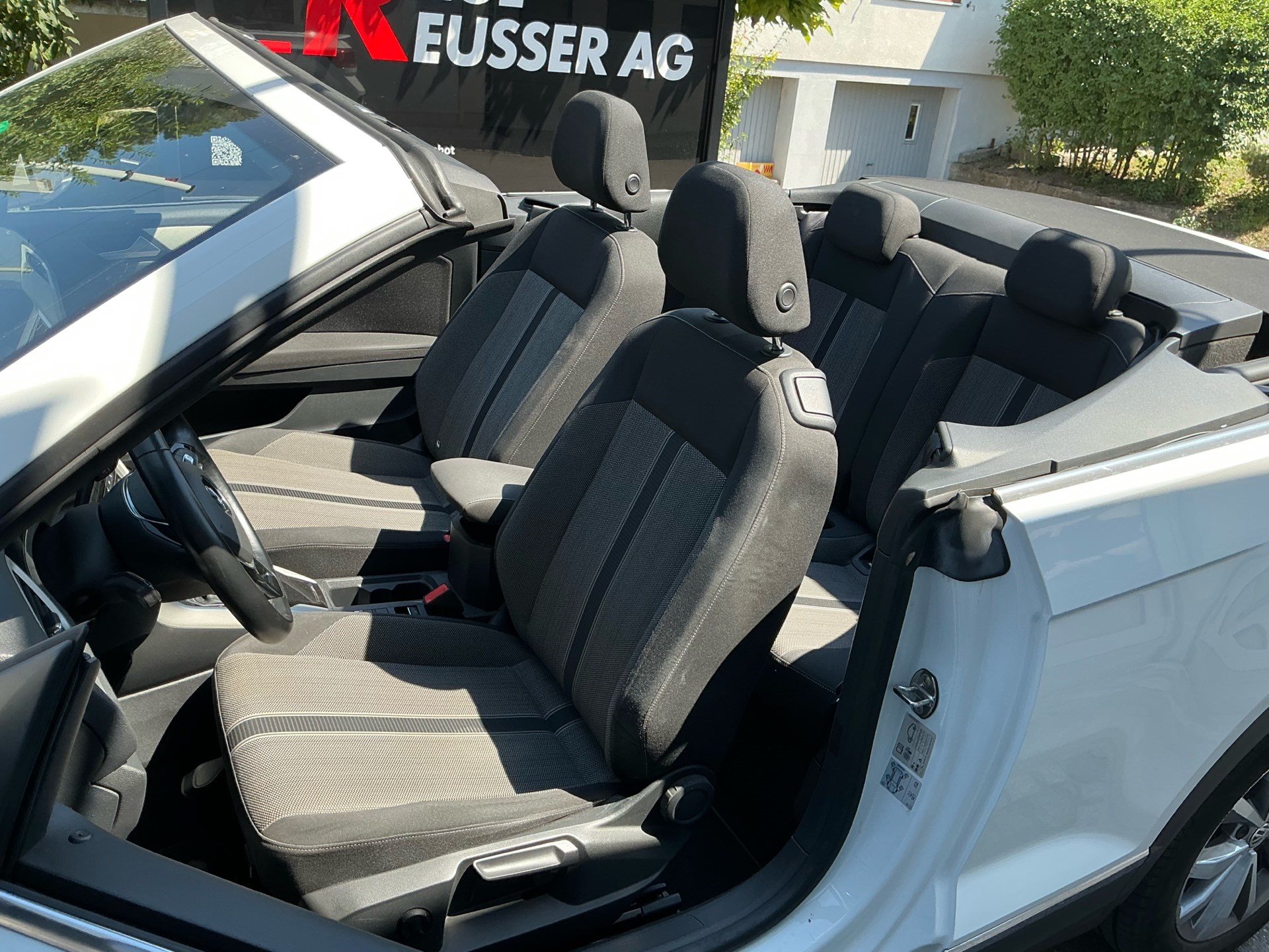 VW T-Roc 1.0 TSI CABRIO *** GEPFLEGTES FAHRZEUG ZUM TOPPREIS ***-image-7