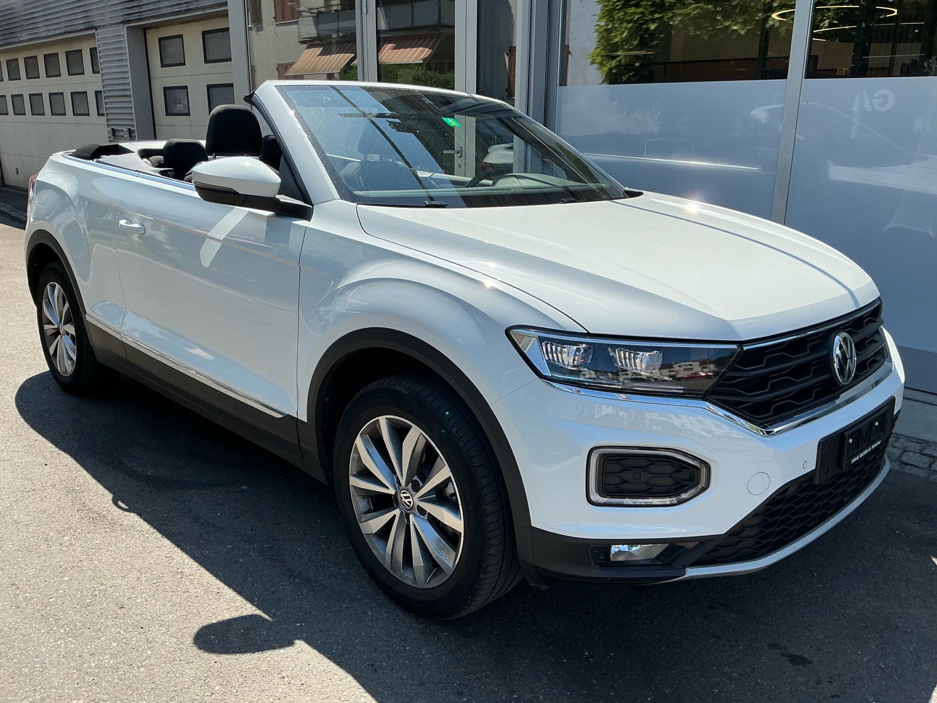 VW T-Roc 1.0 TSI CABRIO *** GEPFLEGTES FAHRZEUG ZUM TOPPREIS ***-image-2