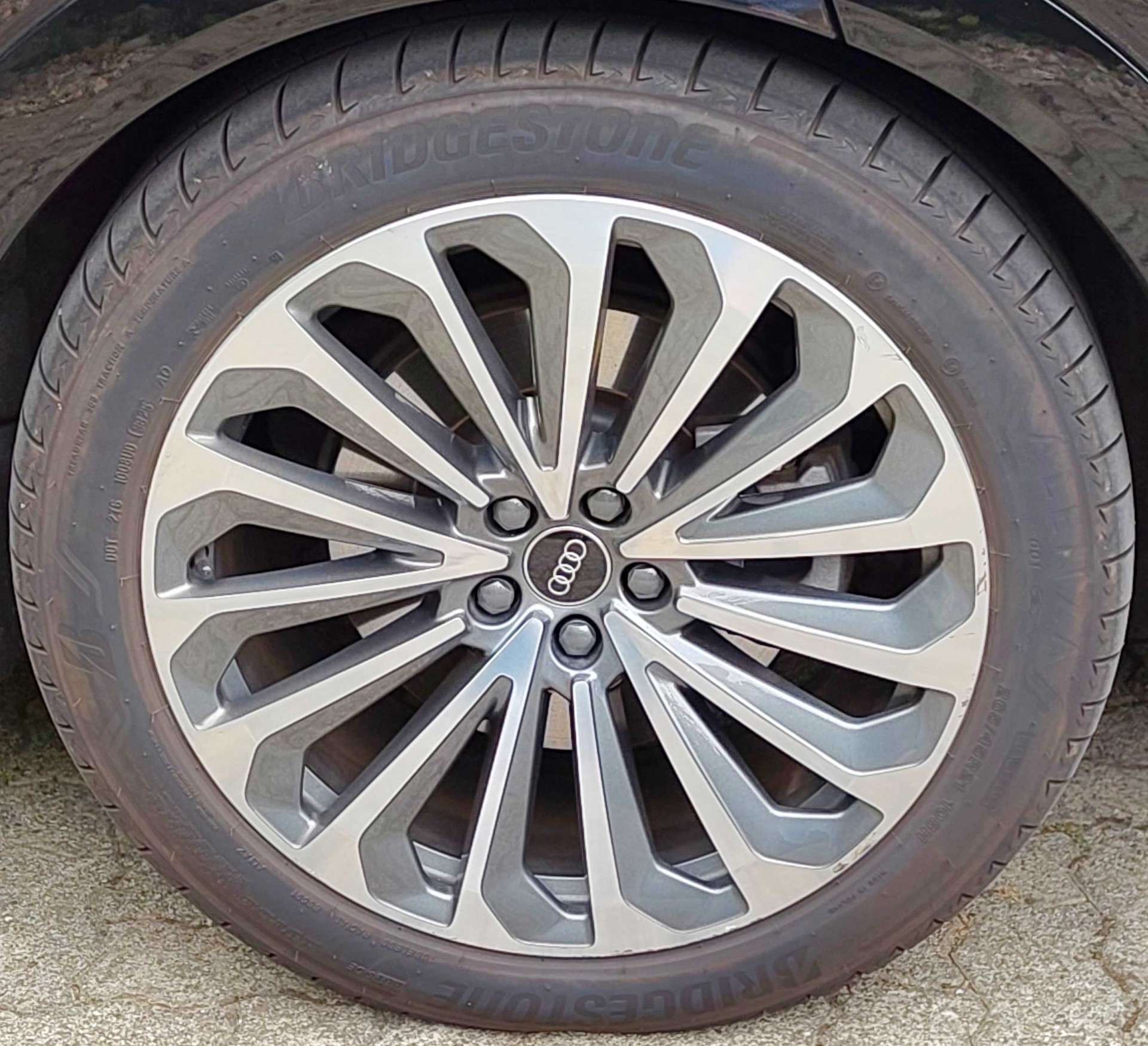 AUDI 55 S Line quattro-image-3