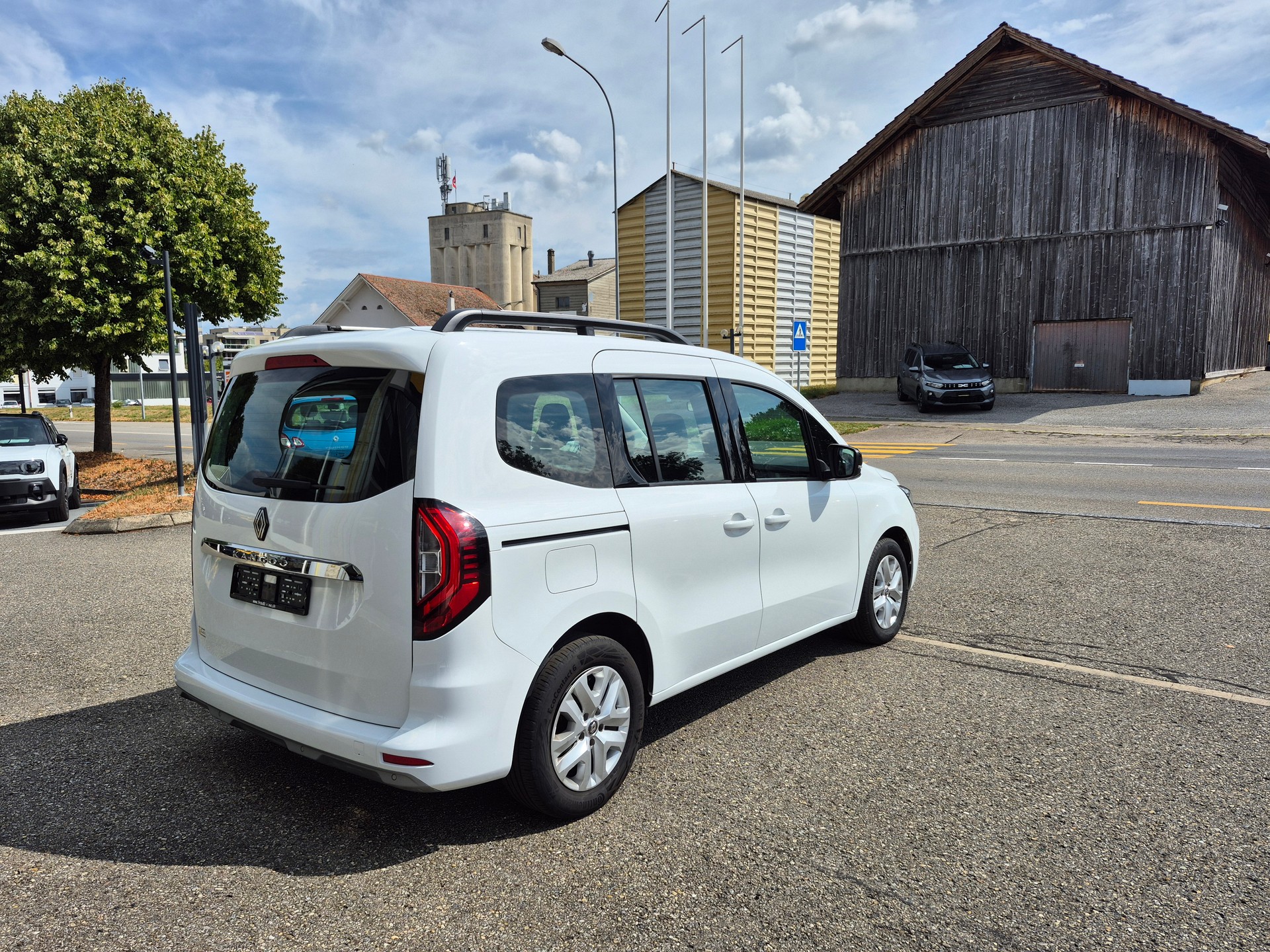 RENAULT Kangoo Combi 1.5 Blue dCi Edit-image-4