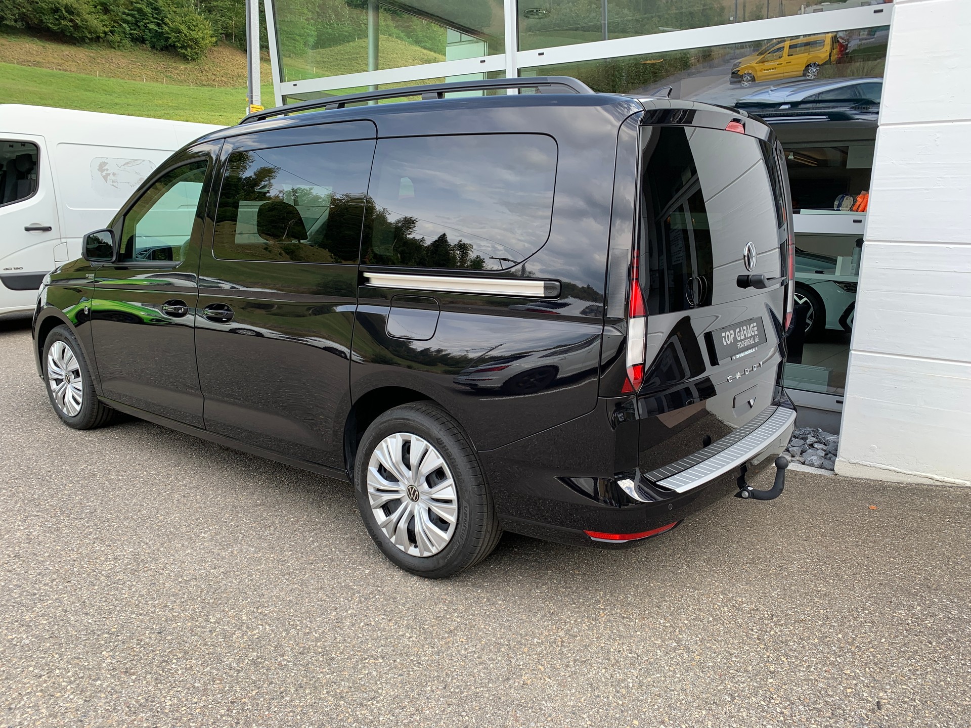 VW Caddy Maxi 1.5 TSI DSG-image-4