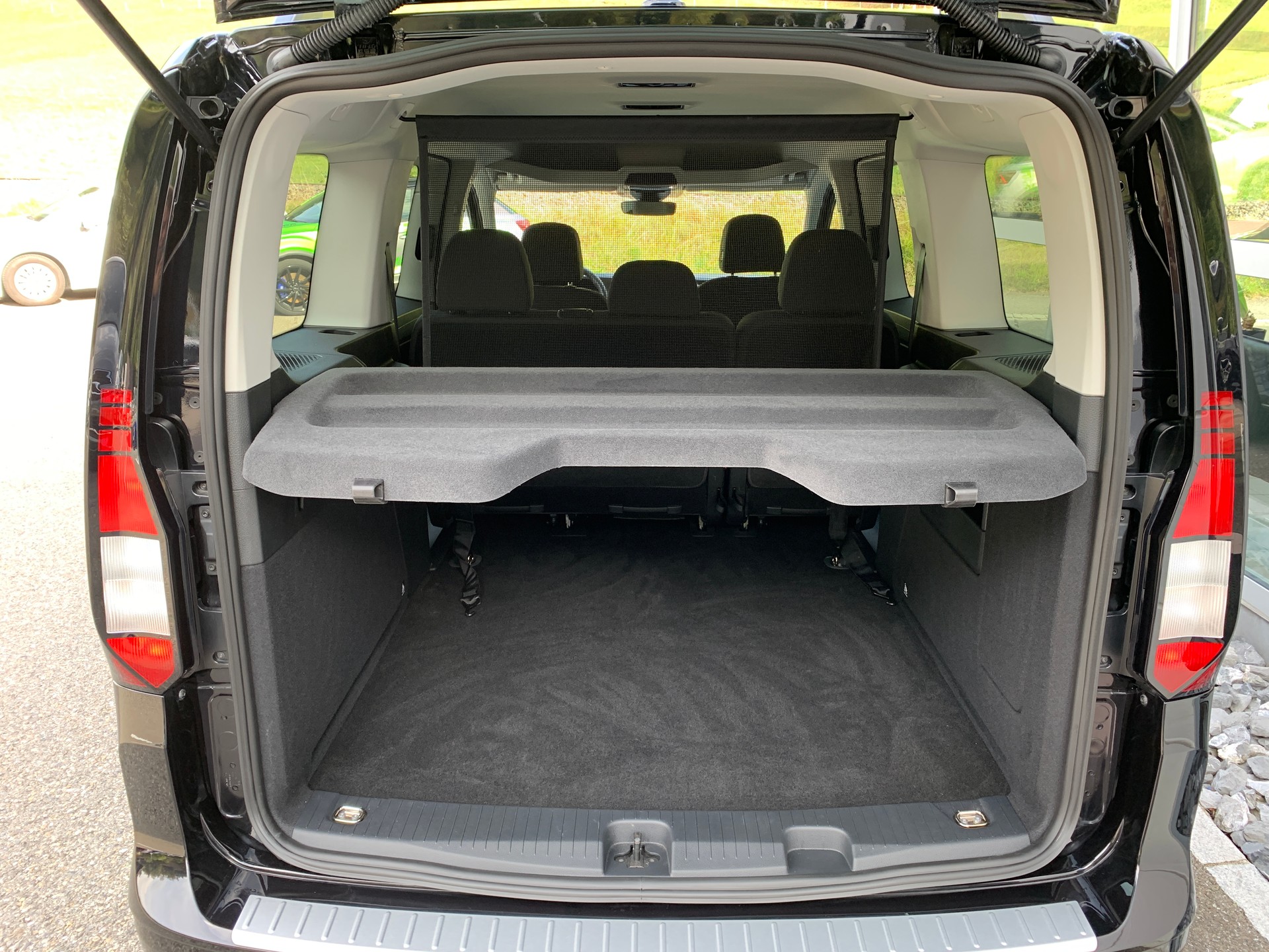VW Caddy Maxi 1.5 TSI DSG-image-15