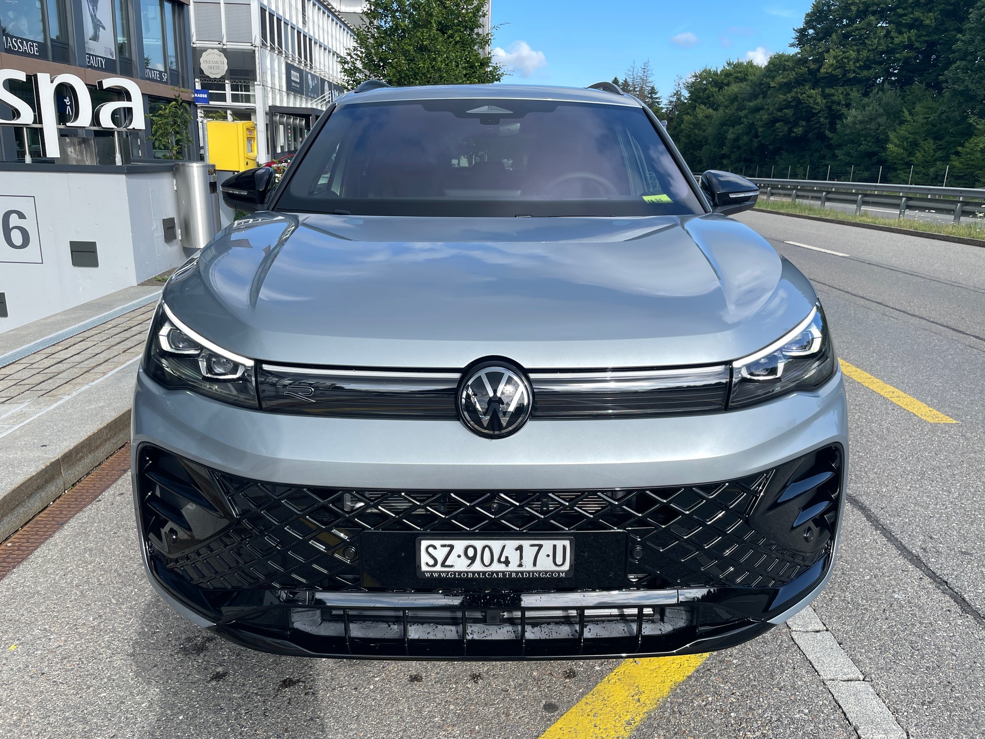 VW Tiguan 2.0 TDI SCR R-Line 4Motion DSG-showroom-element-1