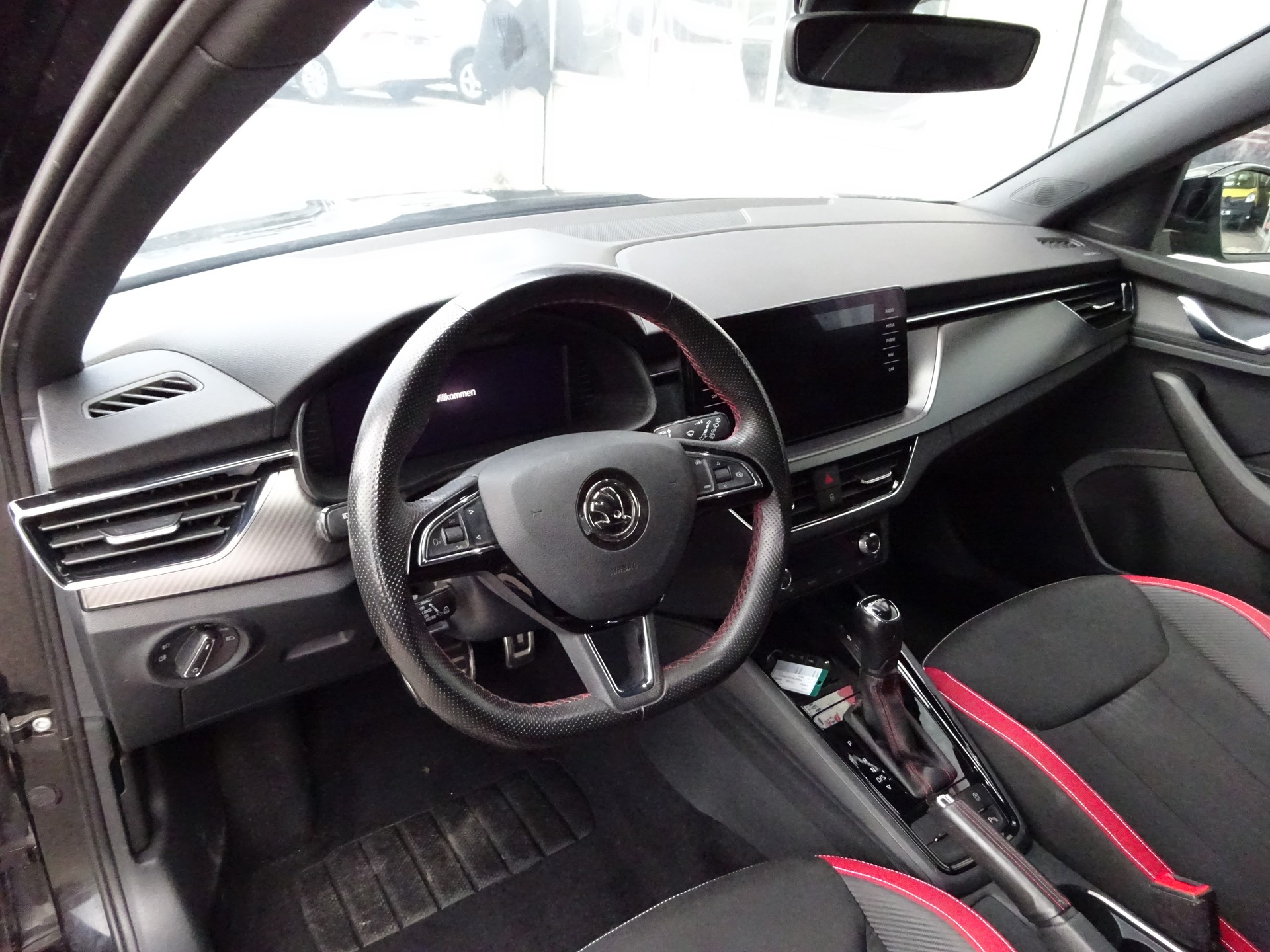SKODA Kamiq 1.5 TSI ACT Monte Carlo DSG-image-7
