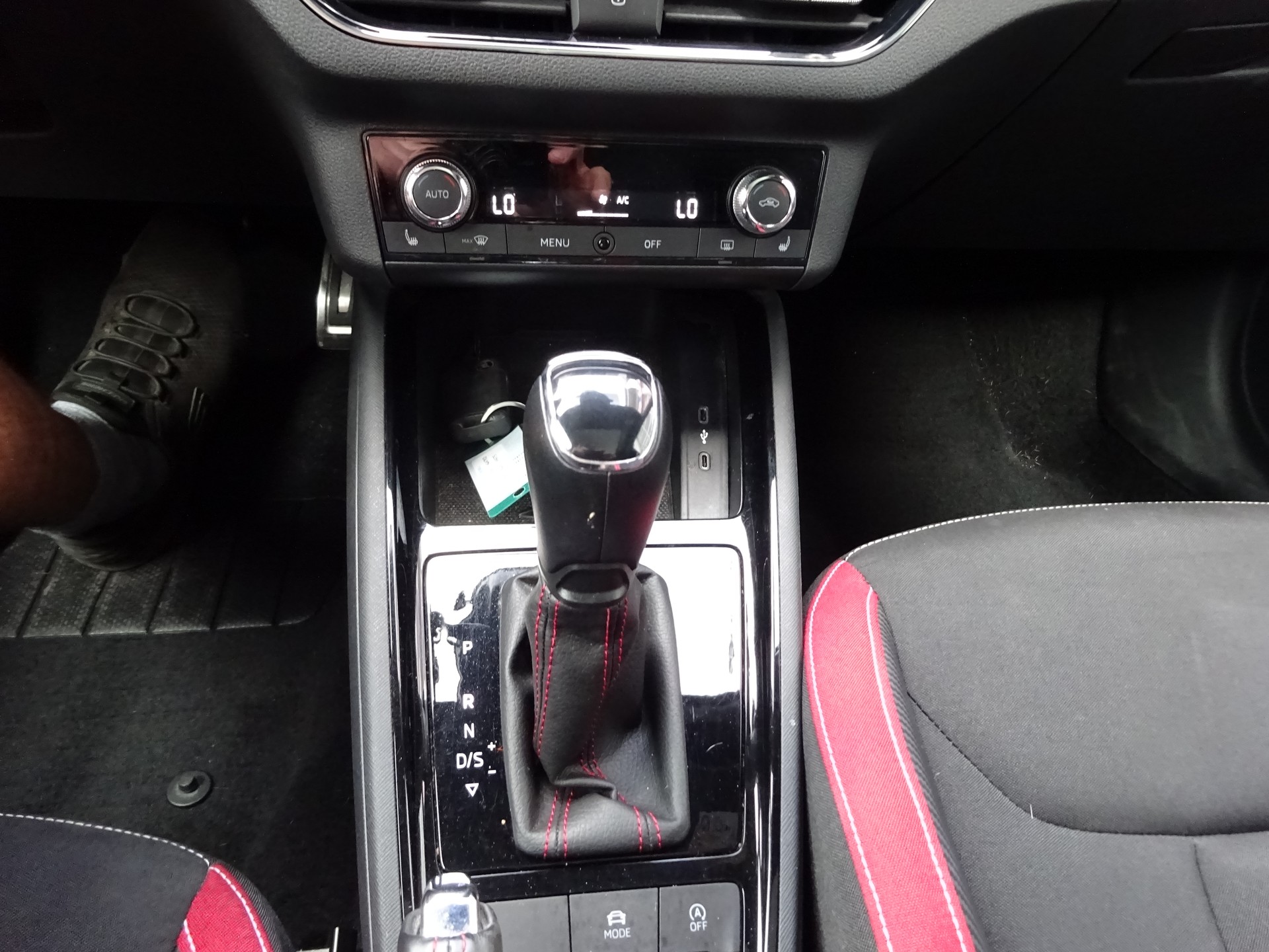 SKODA Kamiq 1.5 TSI ACT Monte Carlo DSG-image-10