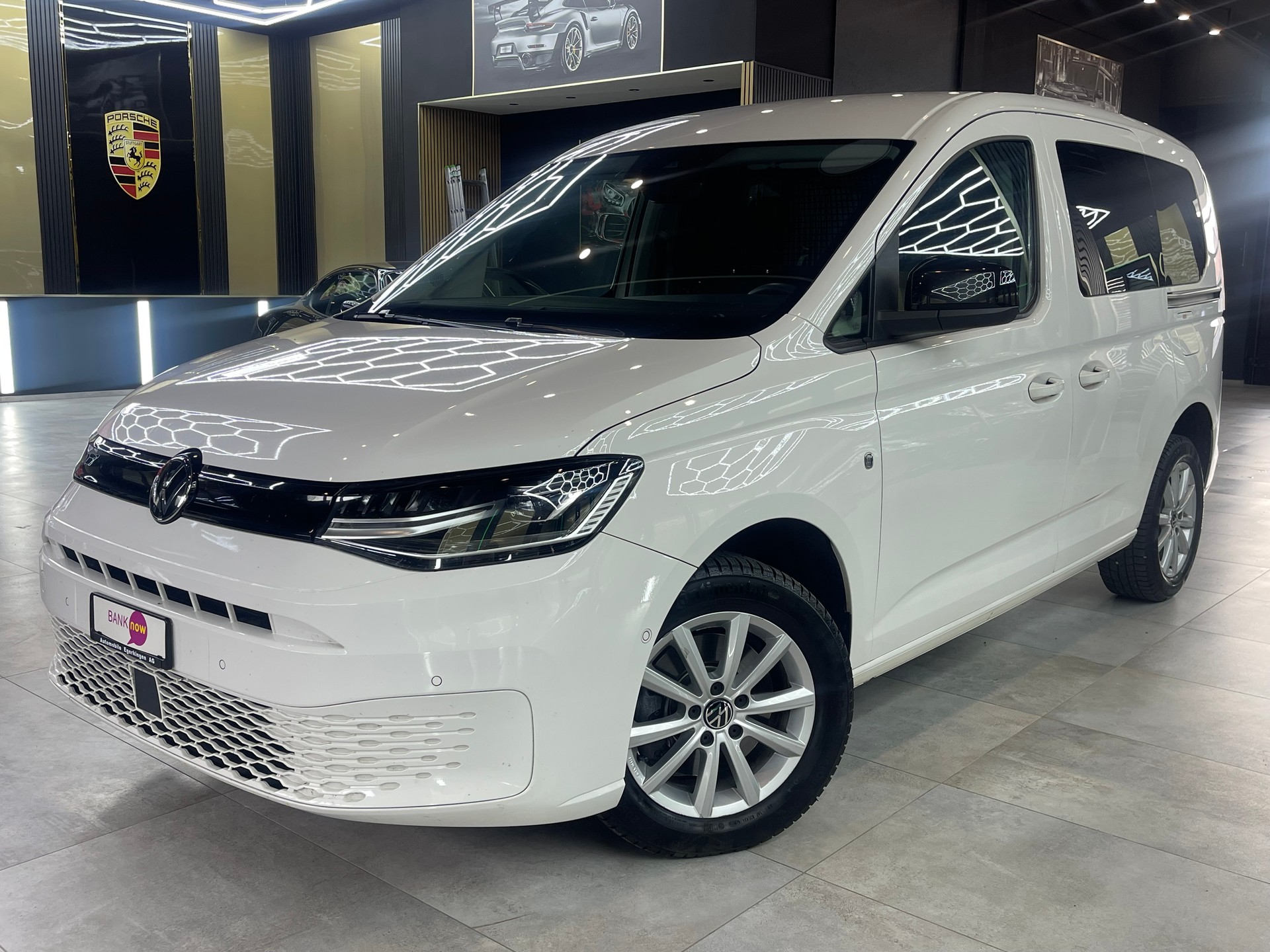 VW Caddy Cargo 2.0TDI 4Motion-image-0