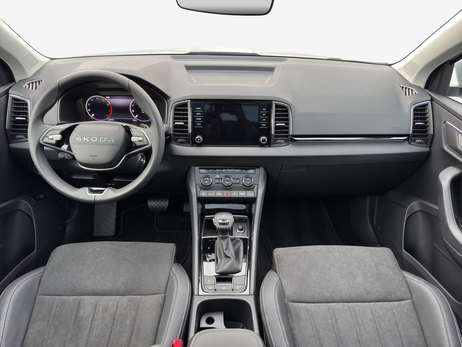 SKODA Karoq 1.5 TSI Dynamic DSG-image-8