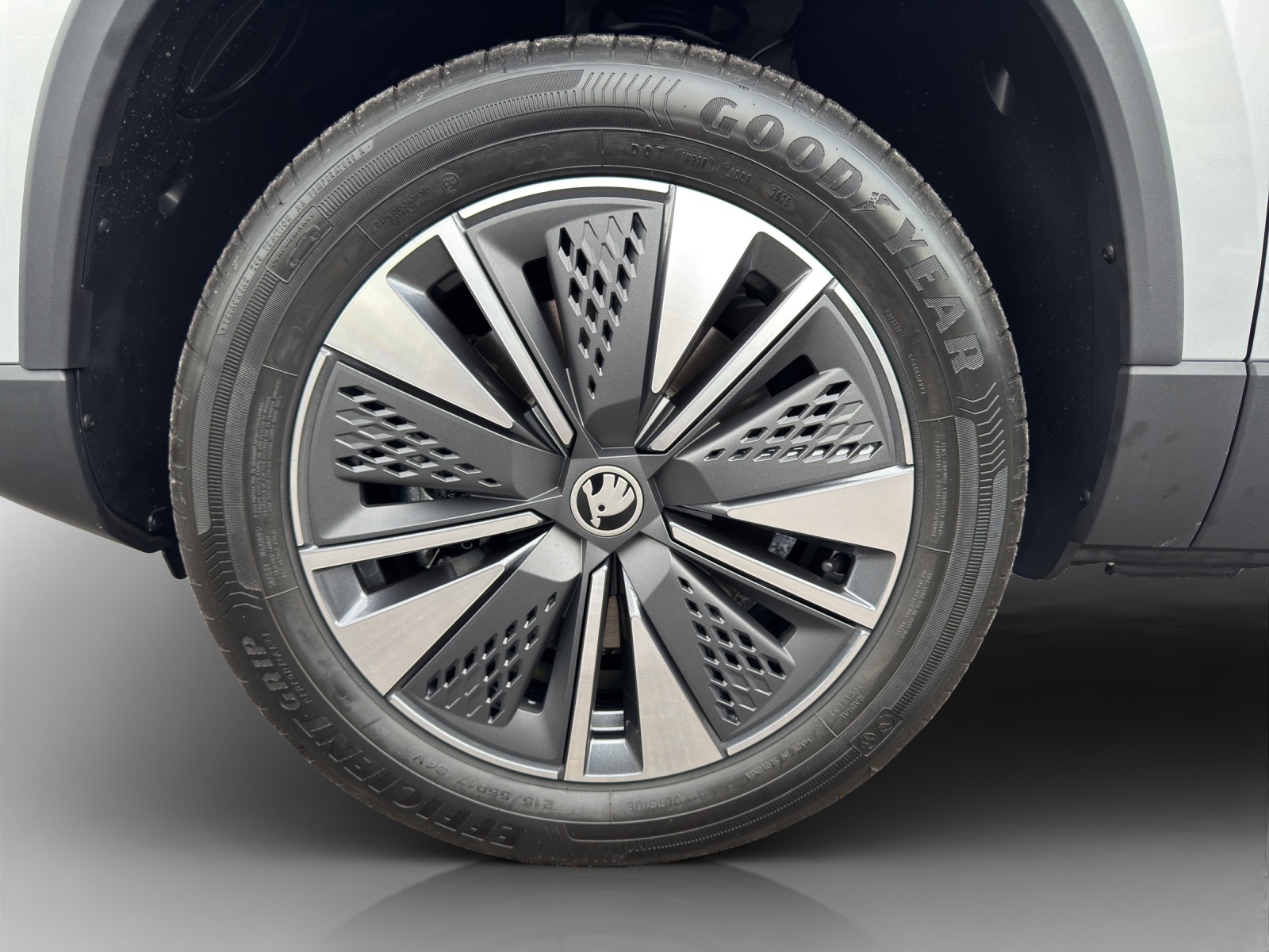 SKODA Karoq 1.5 TSI Dynamic DSG-image-13