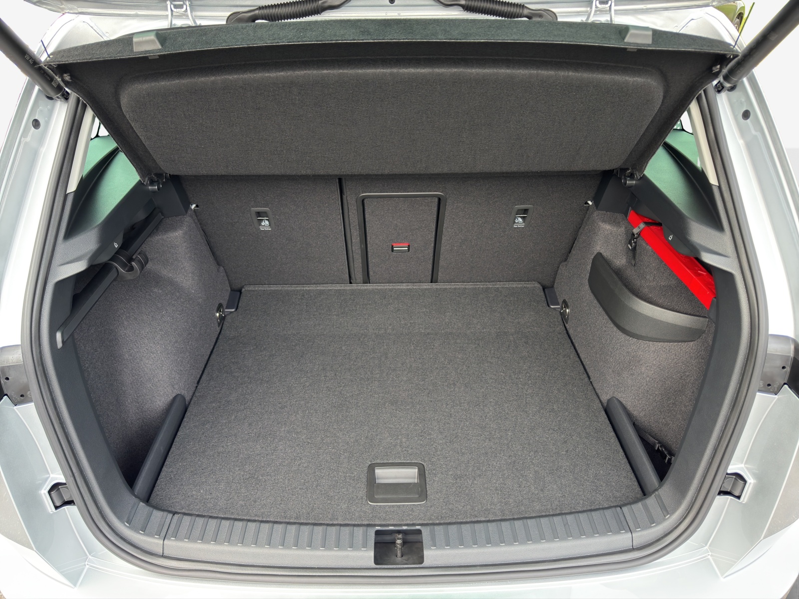 SKODA Karoq 1.5 TSI Dynamic DSG-image-12