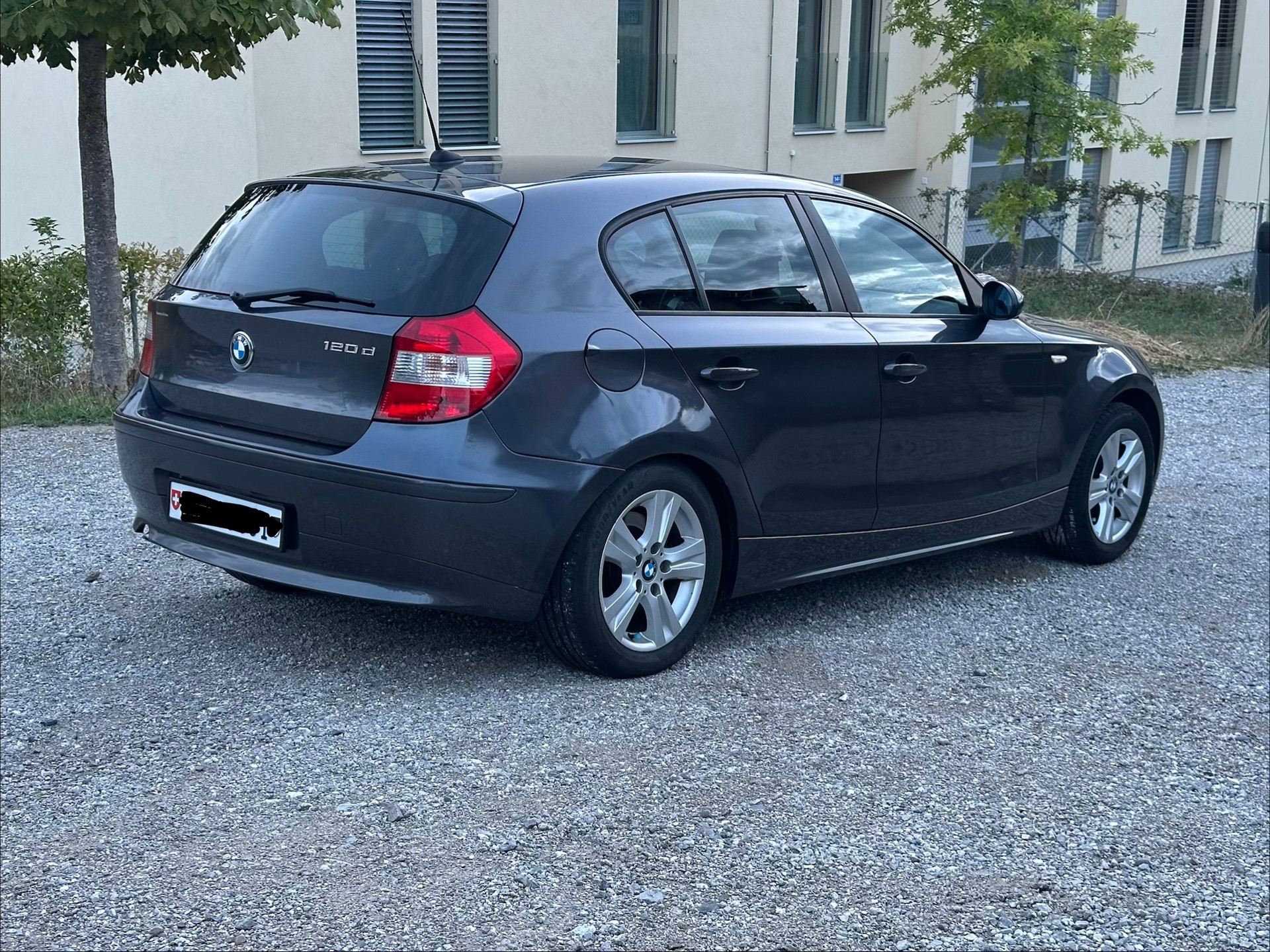 BMW 120d-image-7