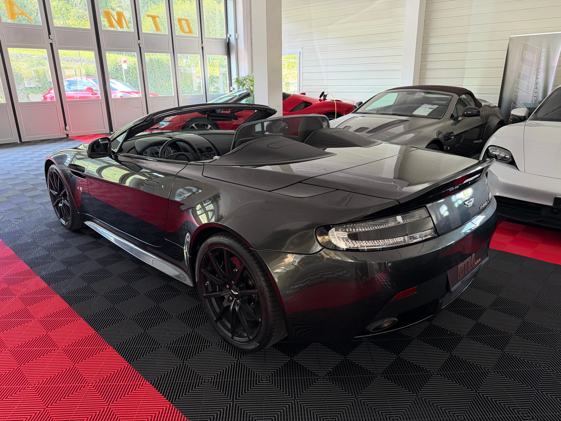 ASTON MARTIN V12 Vantage 5.9 S-showroom-element-2