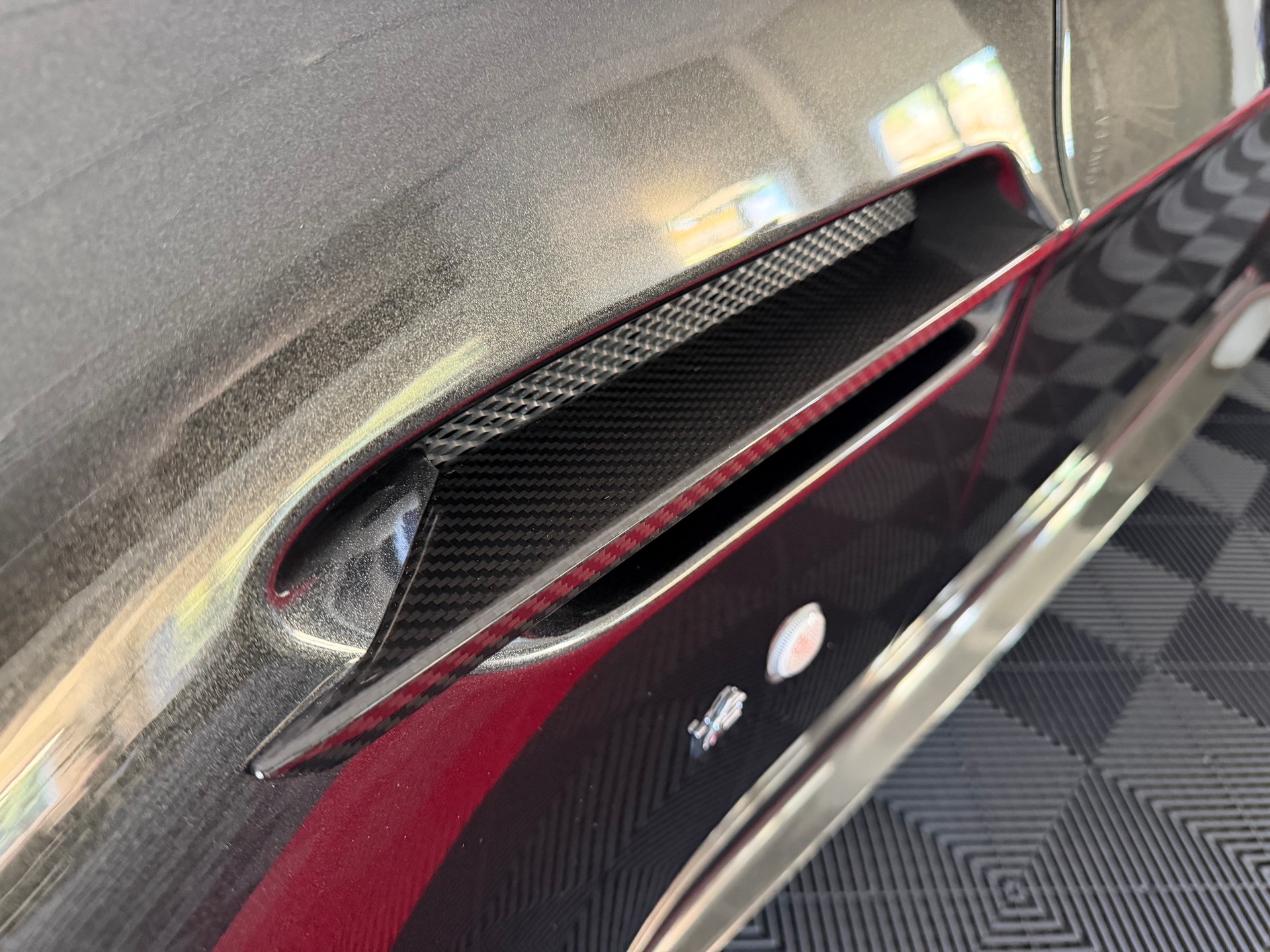 ASTON MARTIN V12 Vantage 5.9 S-image-4