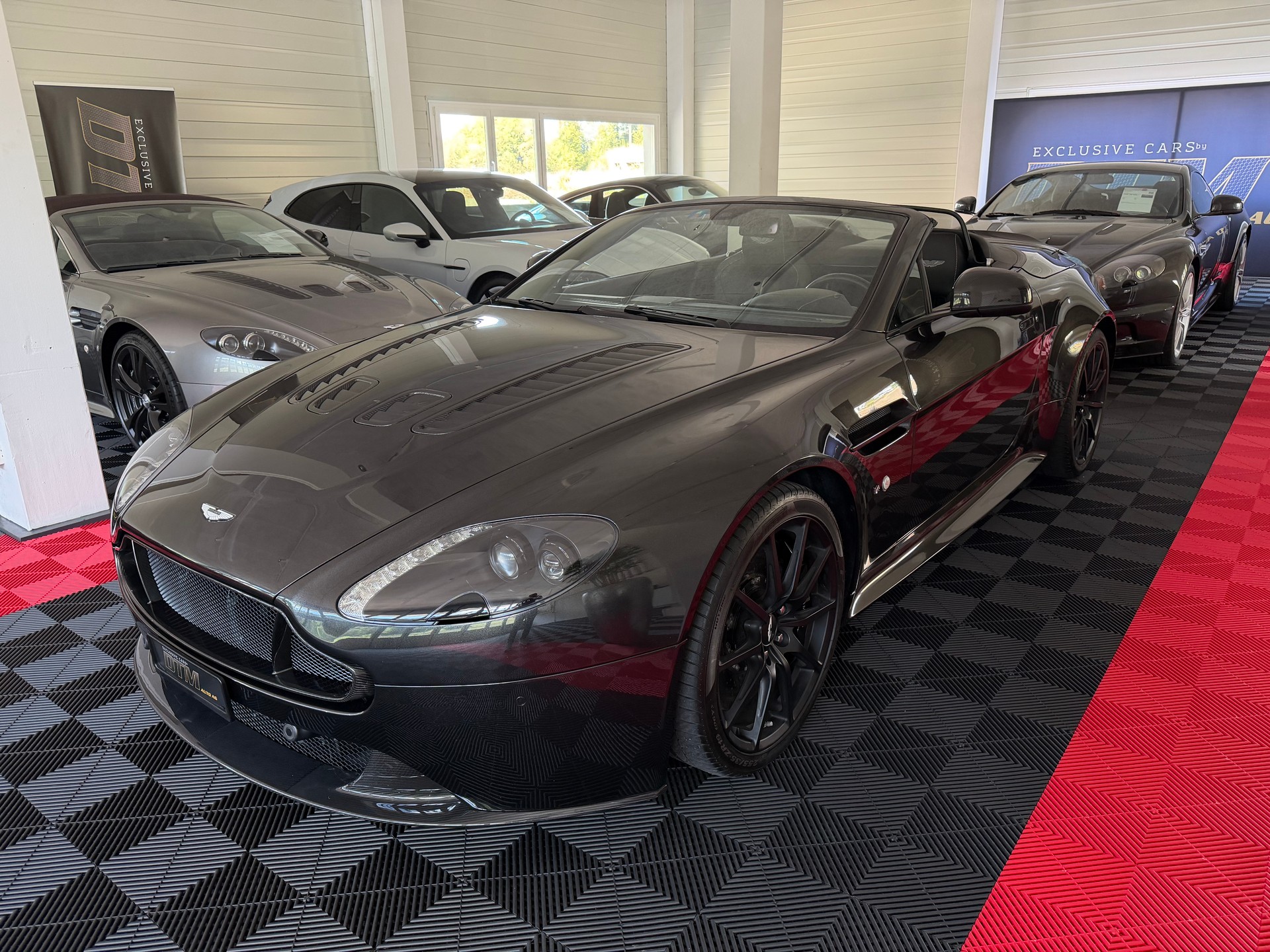 ASTON MARTIN V12 Vantage 5.9 S