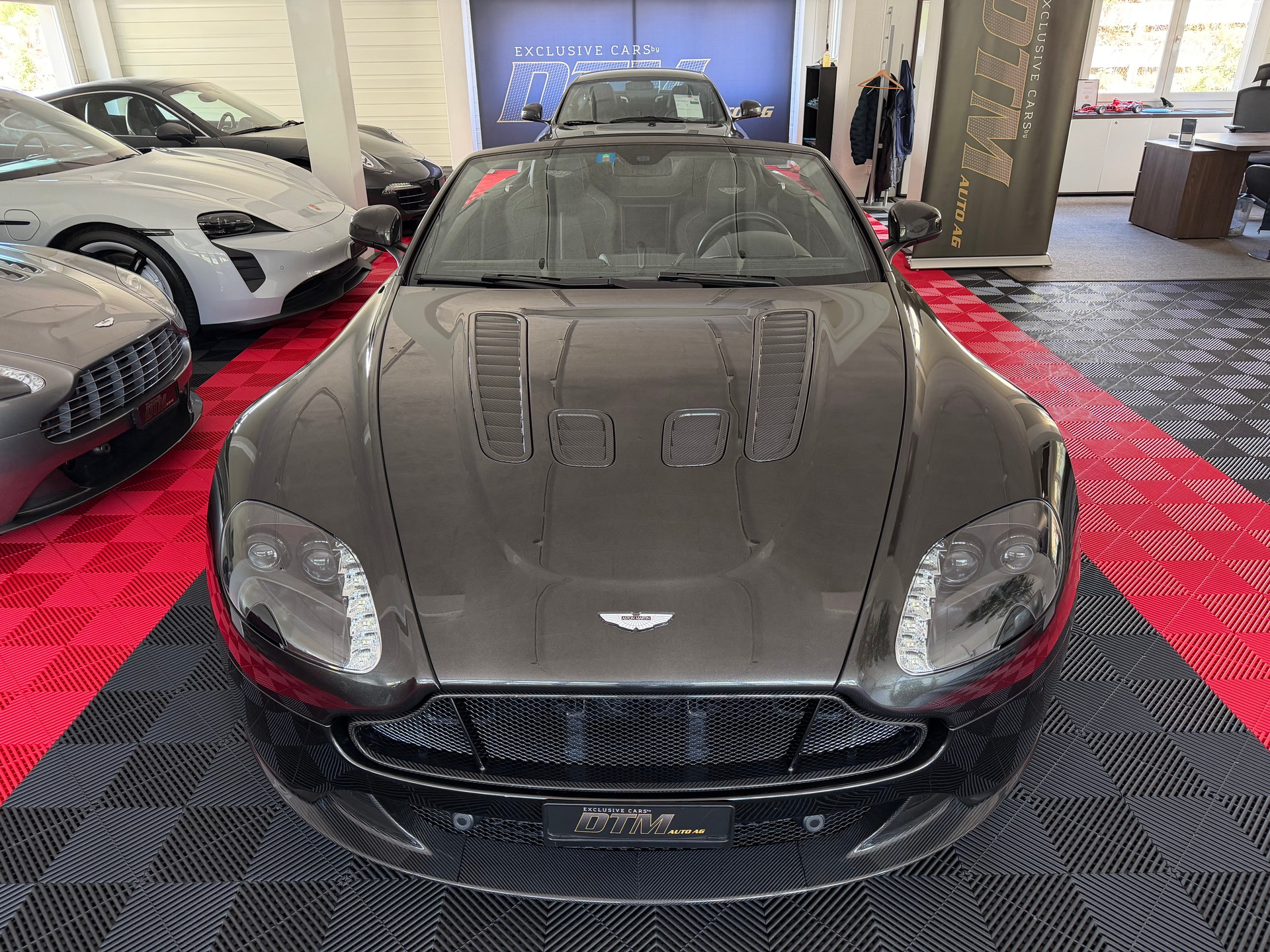 ASTON MARTIN V12 Vantage 5.9 S-image-9