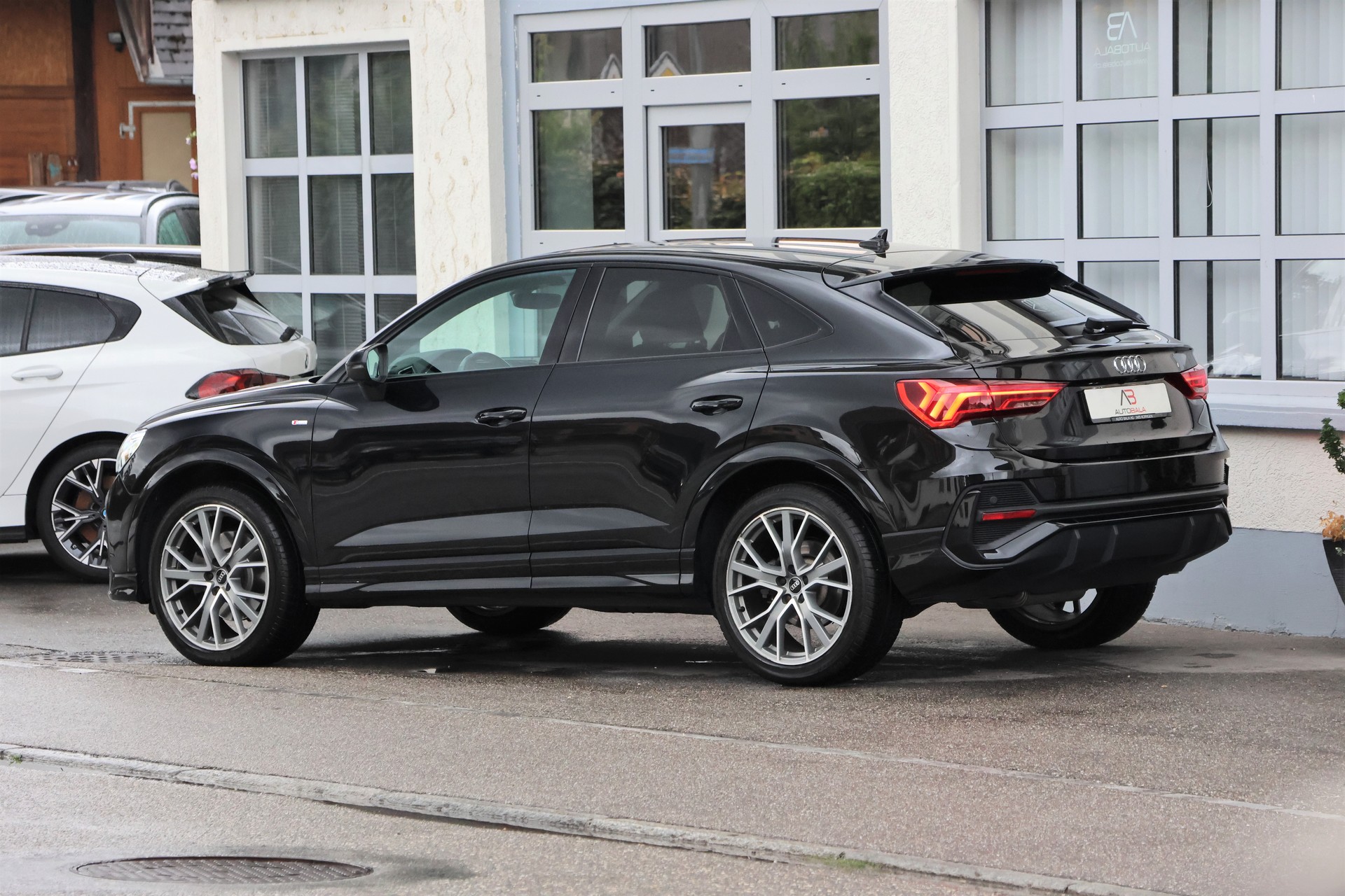AUDI Q3 Sportback 40 TDI S line Attraction quattro S-tronic (CH)-image-4