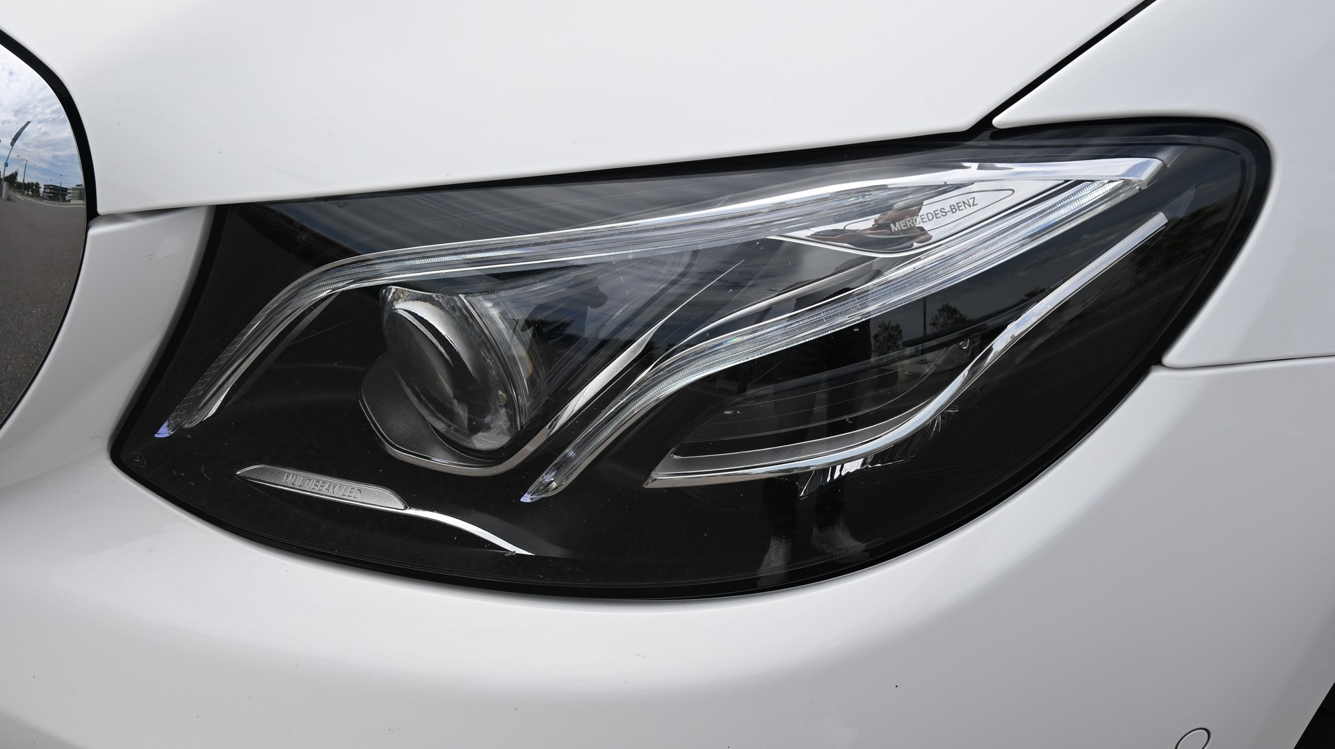 MERCEDES-BENZ E 220 d Exclusive 4Matic 9G-Tronic-image-6
