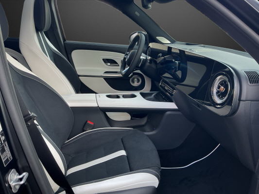 MERCEDES-BENZ GLB 200 4Matic 8G-Tronic-image-8