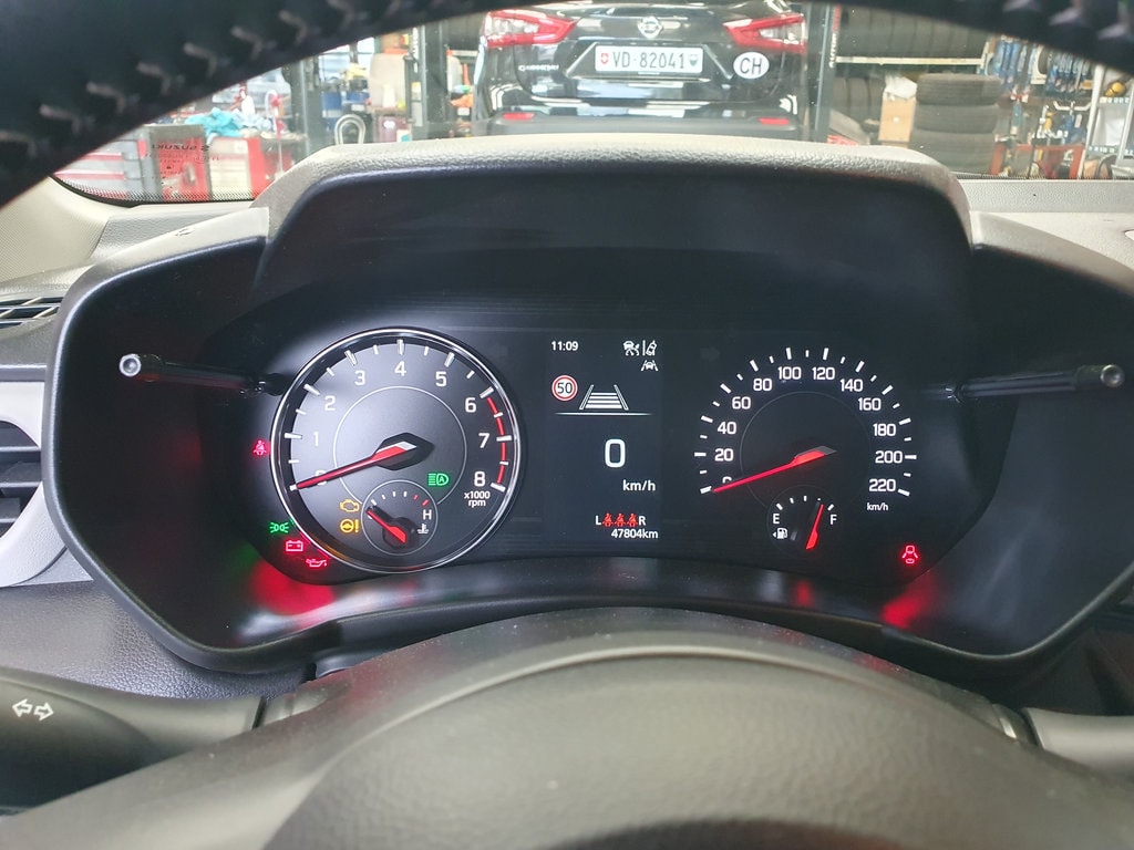 SUZUKI Swift 1.2 1st Edition Hybrid 4x4-image-8