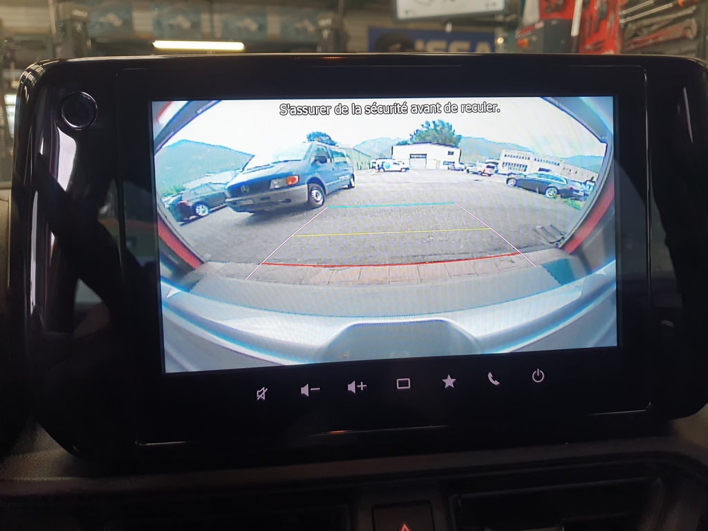 SUZUKI Swift 1.2 1st Edition Hybrid 4x4-image-9