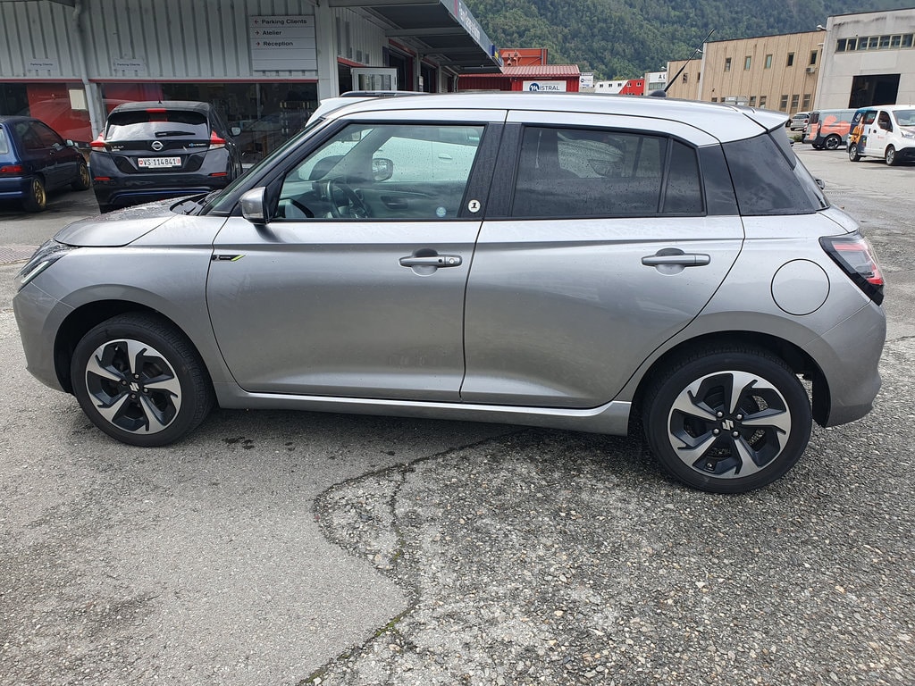 SUZUKI Swift 1.2 1st Edition Hybrid 4x4-image-2