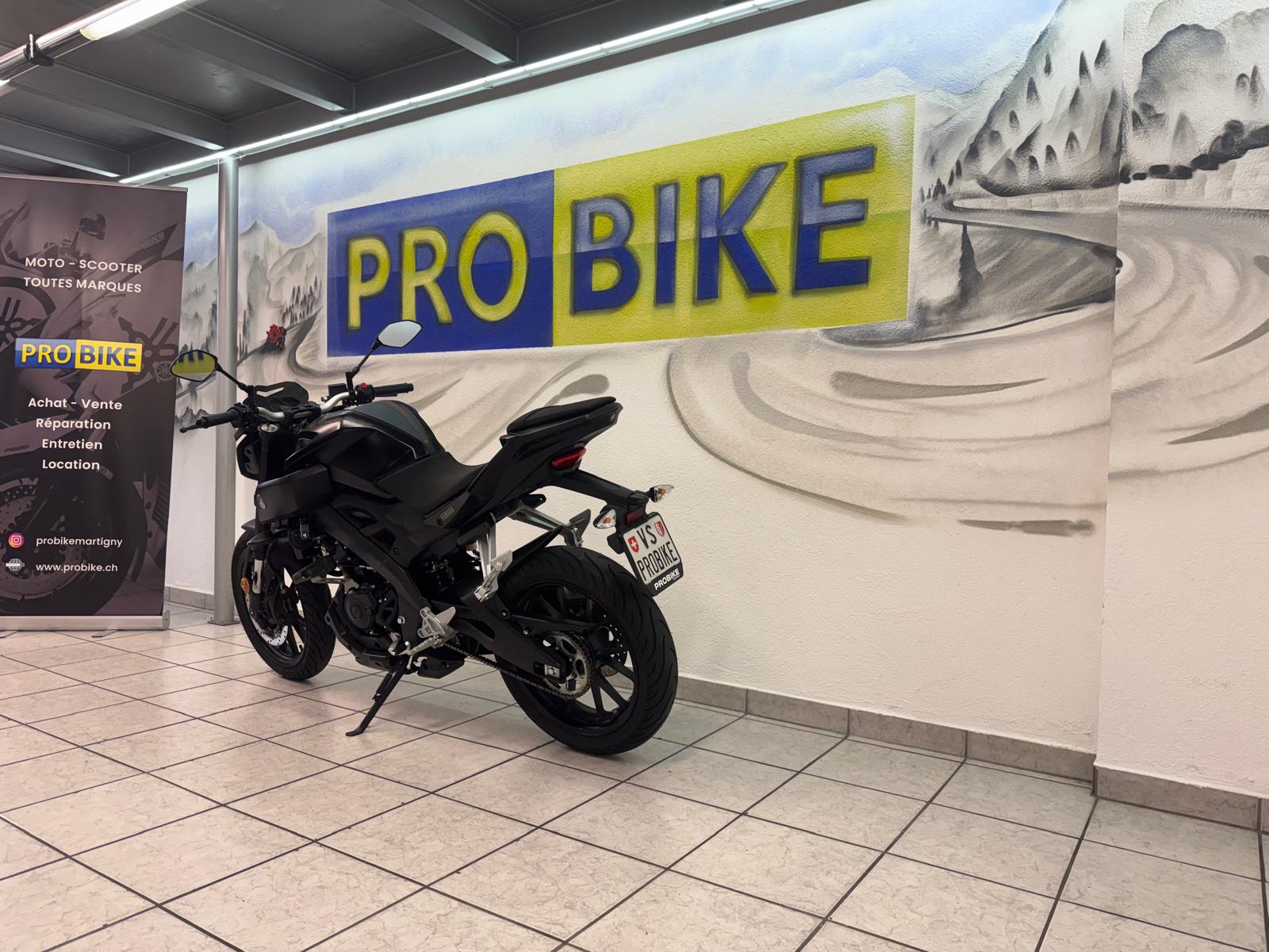 YAMAHA MT-125 ABS-showroom-element-3