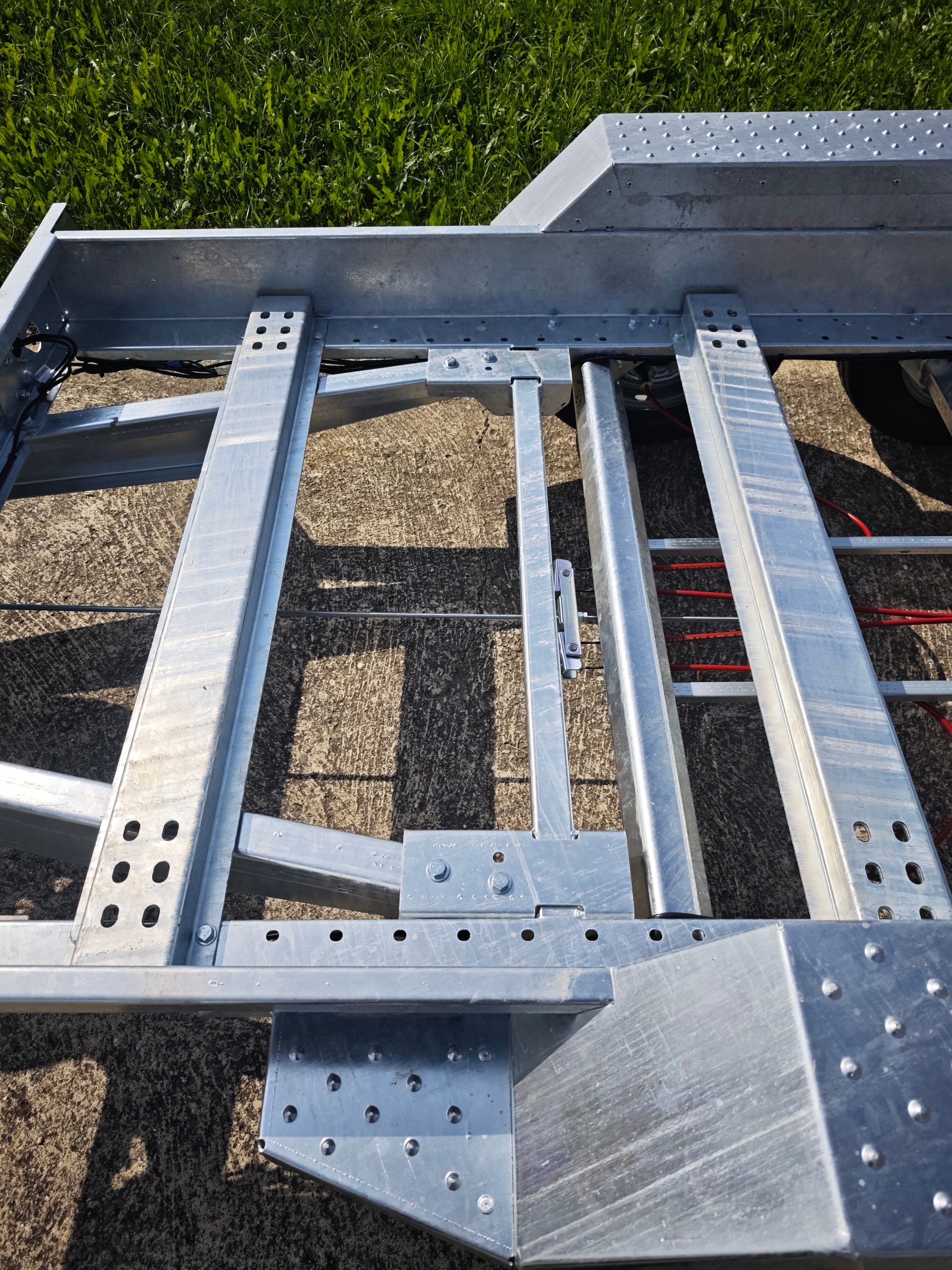 BRIAN JAMES TRAILERS Chassis-Plant 560-2813-27-2-13-image-6