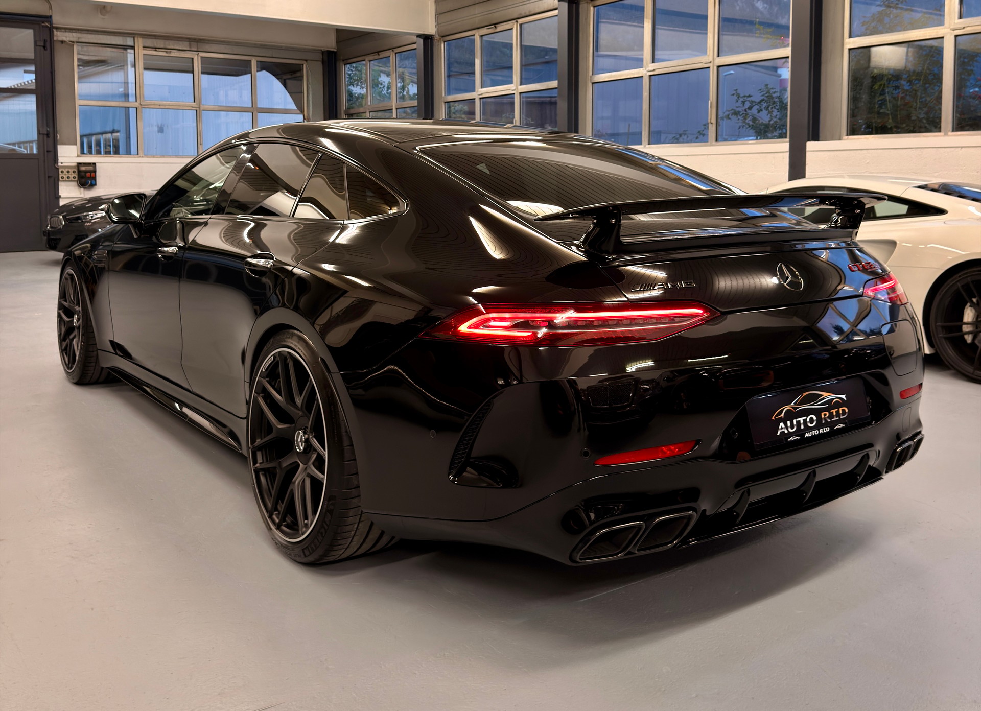 MERCEDES-BENZ AMG GT 4 63 S 4Matic+ E Performance-showroom-element-3