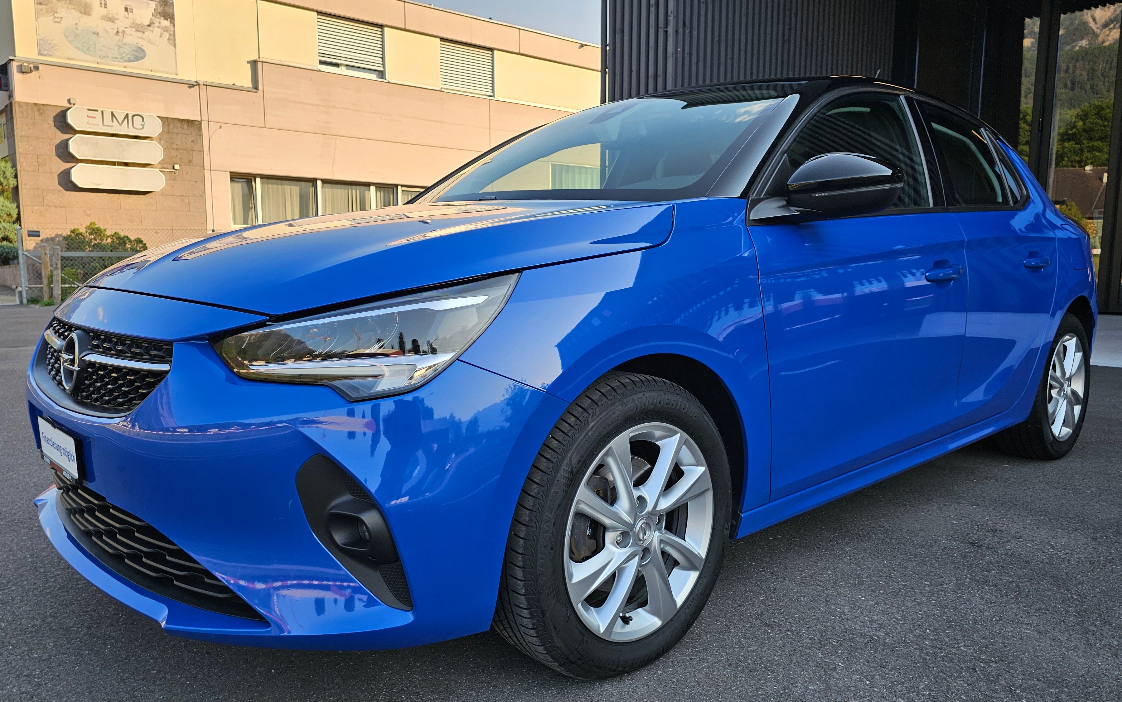 Car photo