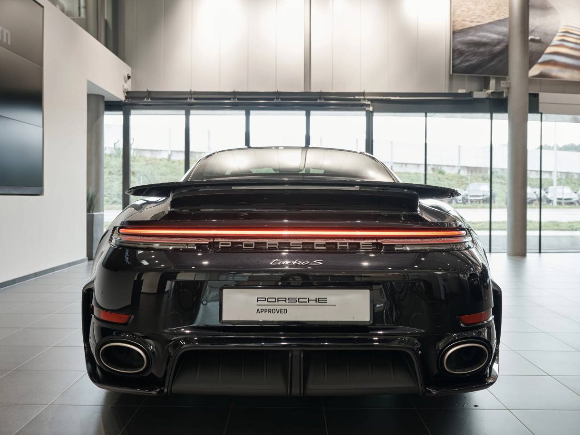 PORSCHE 911 Turbo S-image-5
