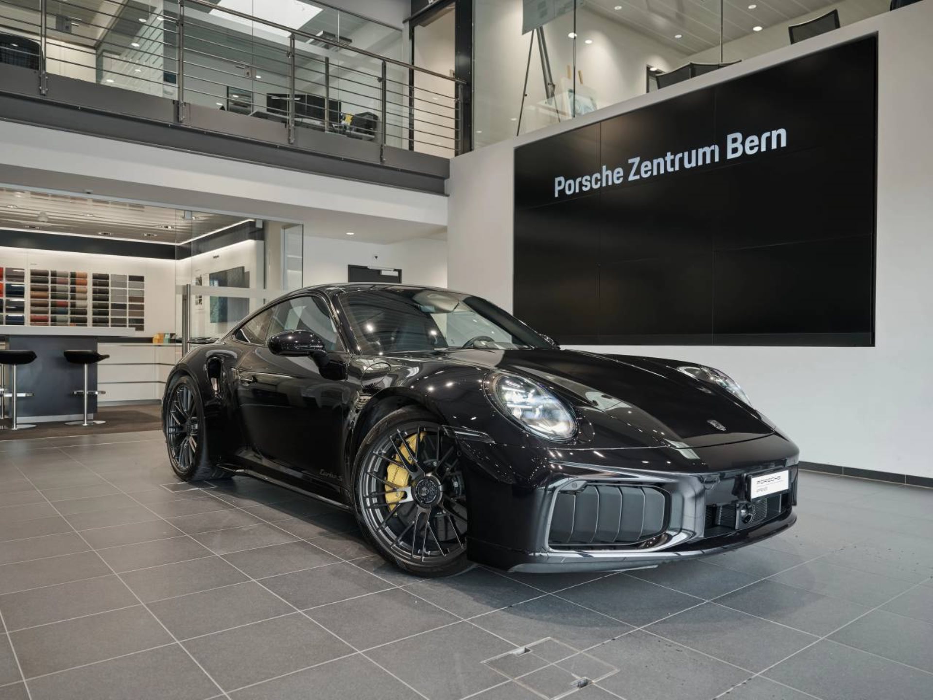 PORSCHE 911 Turbo S-image-0