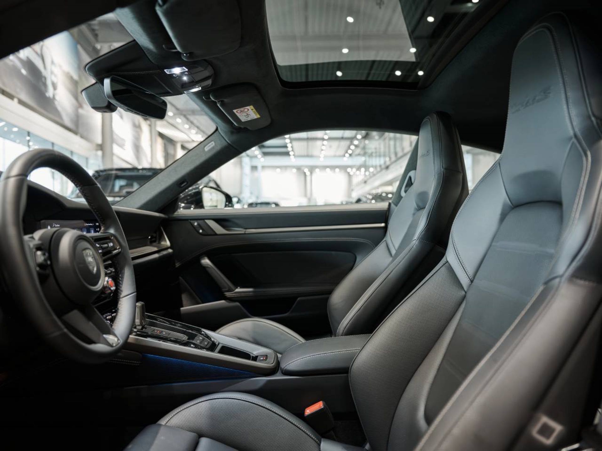 PORSCHE 911 Turbo S-image-3