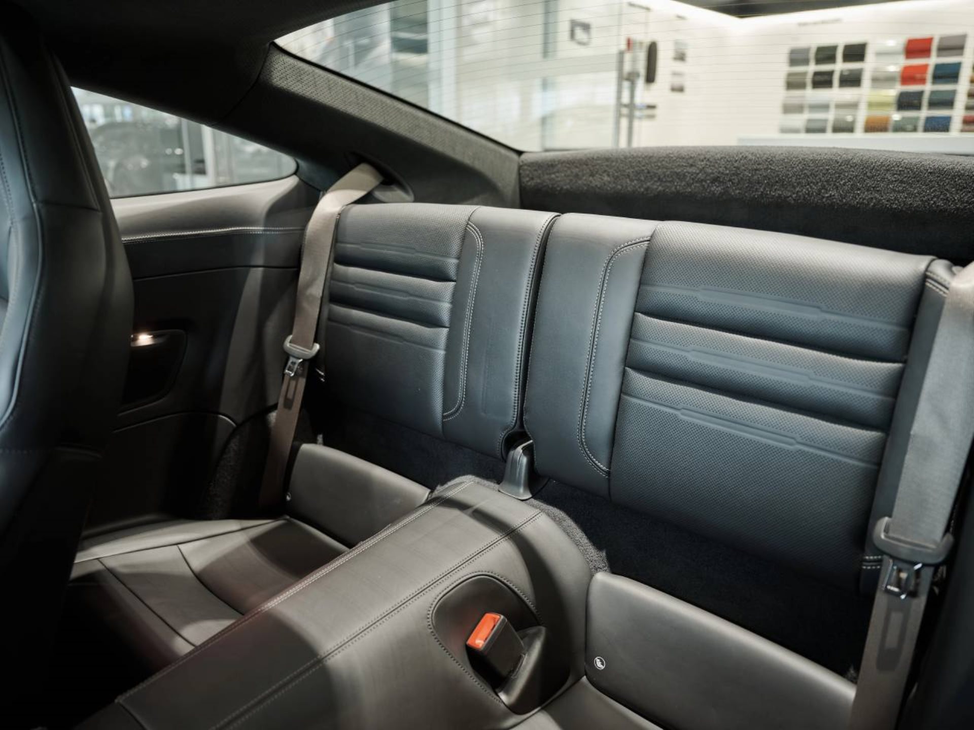 PORSCHE 911 Turbo S-image-16
