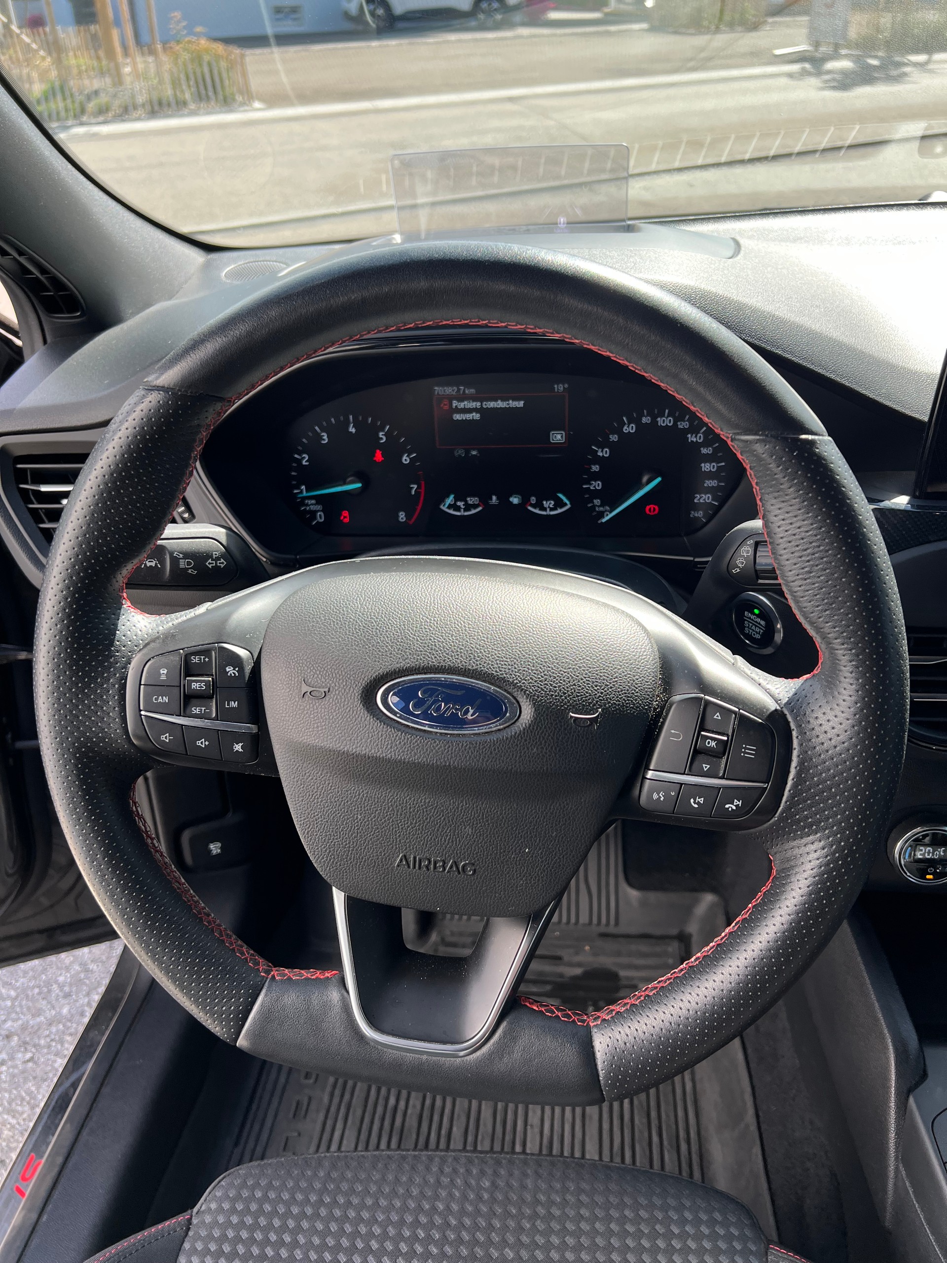 FORD Focus 1.0 SCTi ST Line-image-6