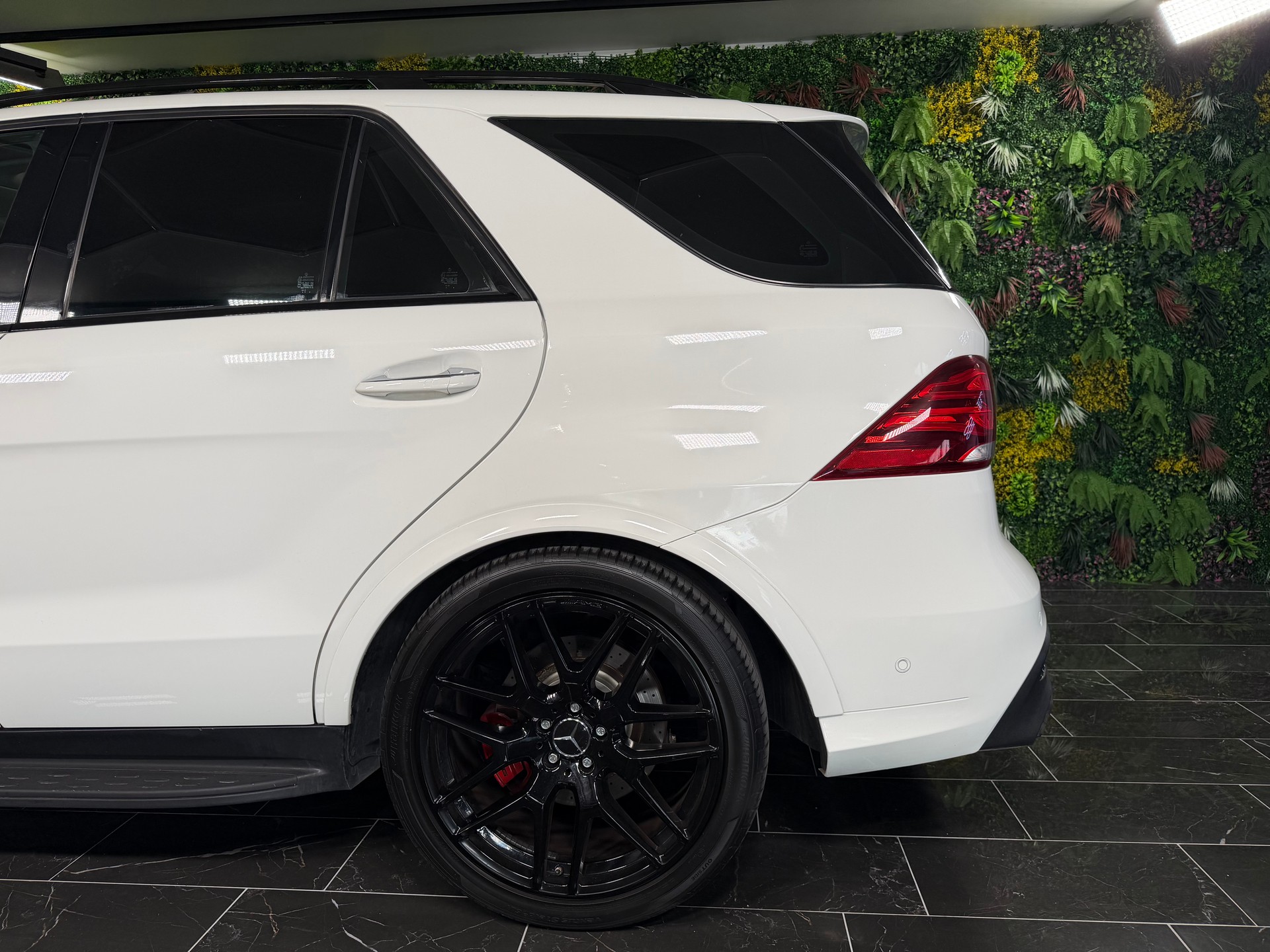 MERCEDES-BENZ GLE 63 S AMG-image-4
