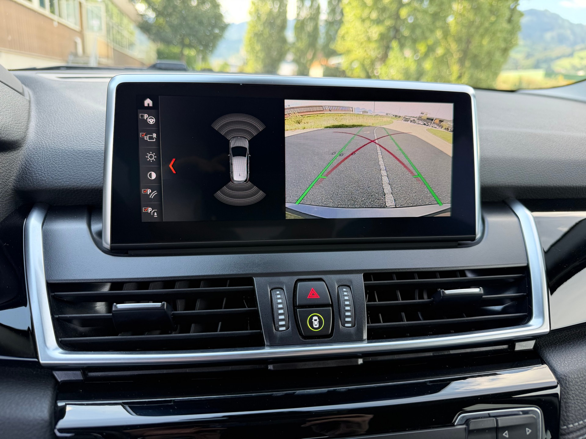 BMW 218d xDrive Active Tourer Steptronic Sport Line-image-10