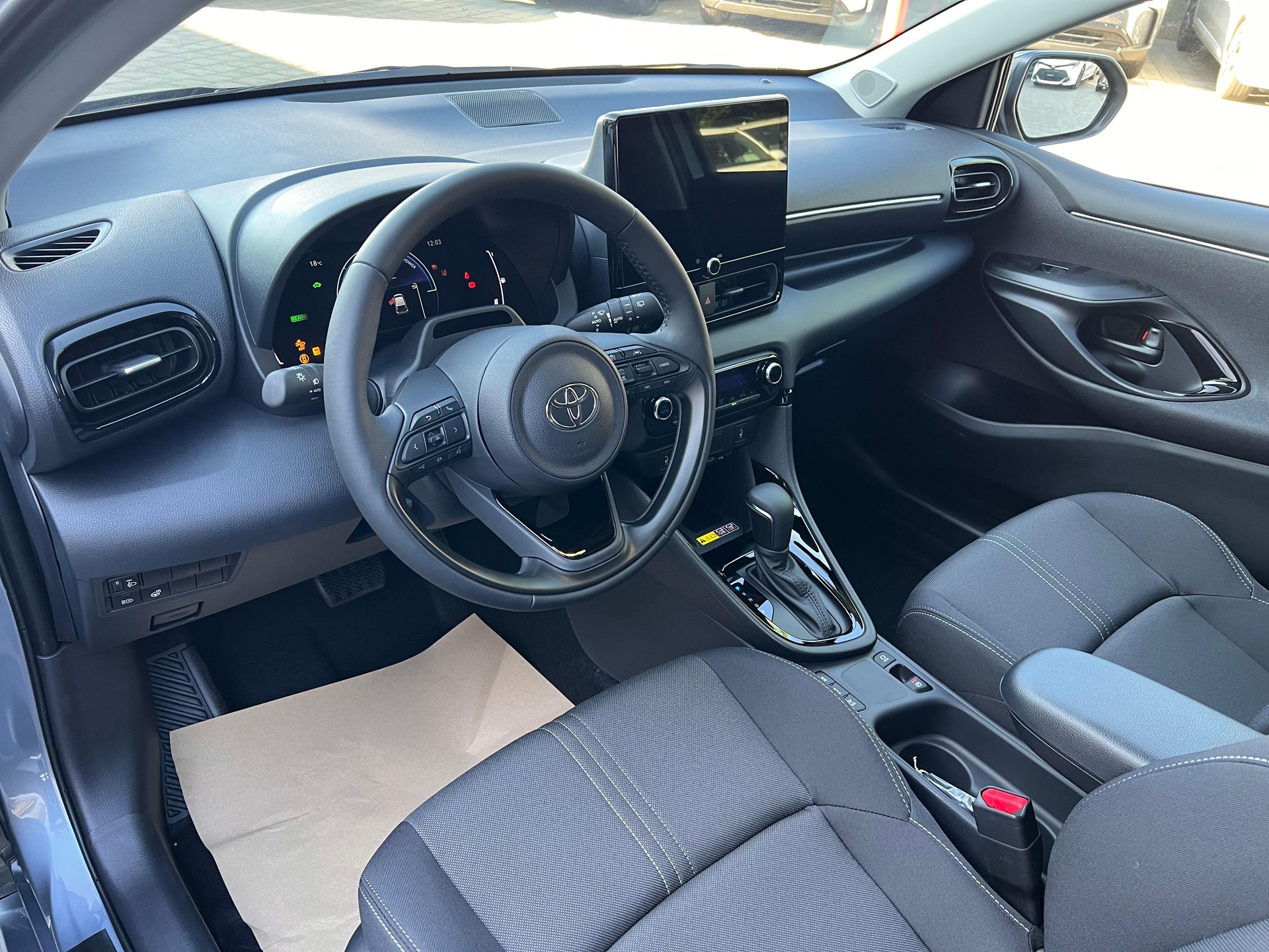 TOYOTA Yaris 1.5 VVT-i HSD Trend-image-7